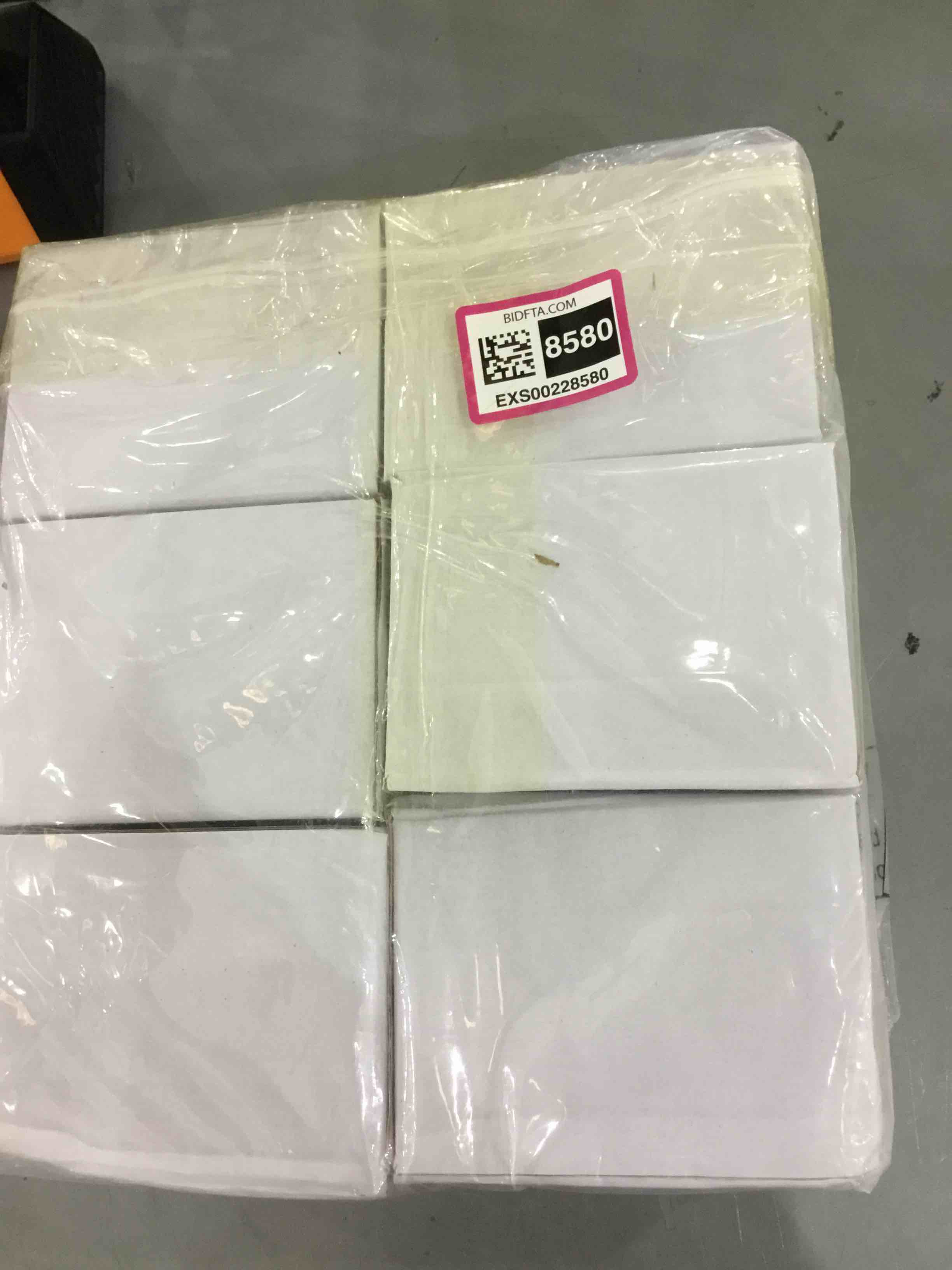 https://s3.amazonaws.com/lotting-images-prod/bidfta/EXS00228580_1685966876703.jpeg