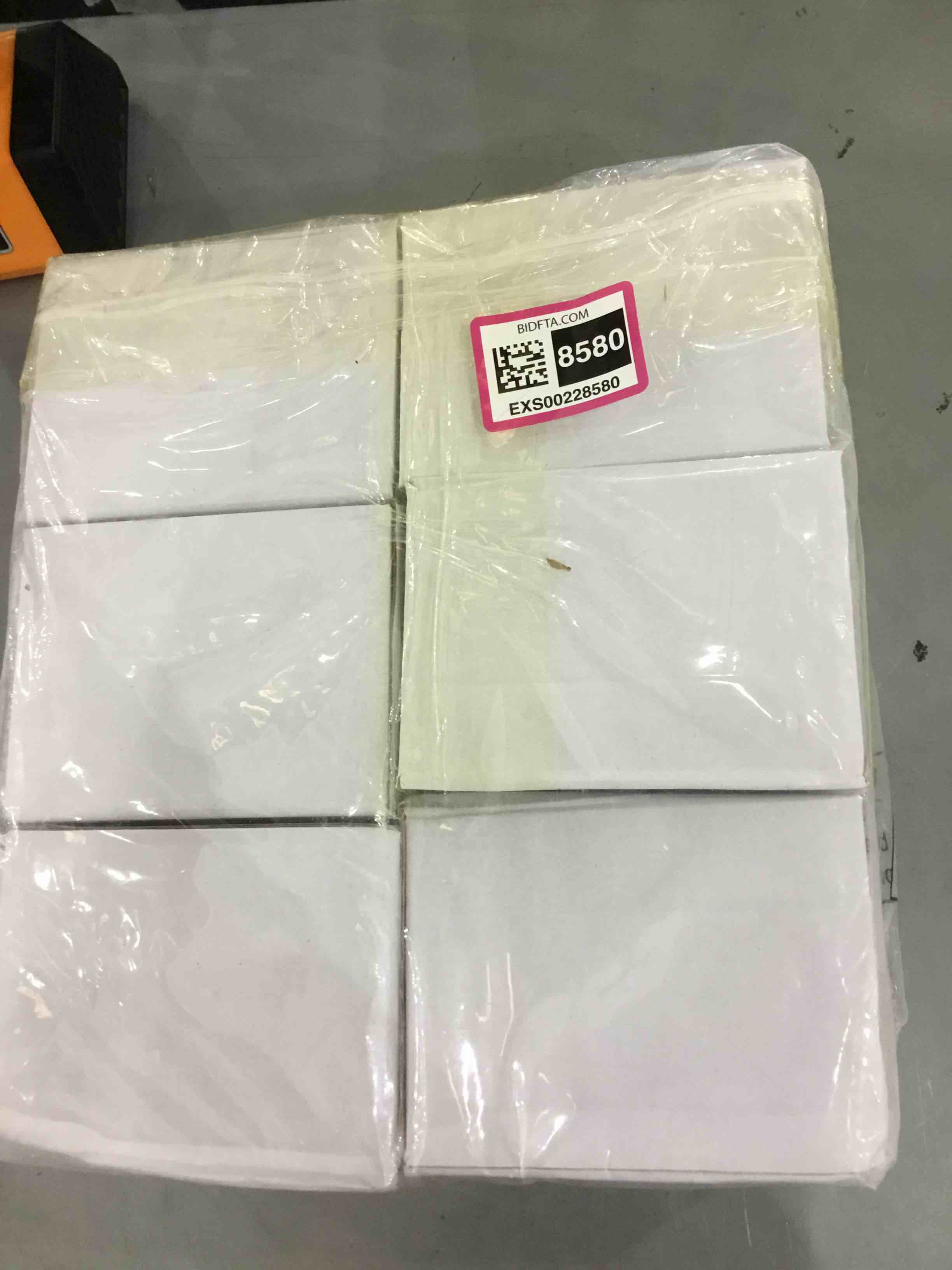 https://s3.amazonaws.com/lotting-images-prod/bidfta/EXS00228580_1685966877970.jpeg
