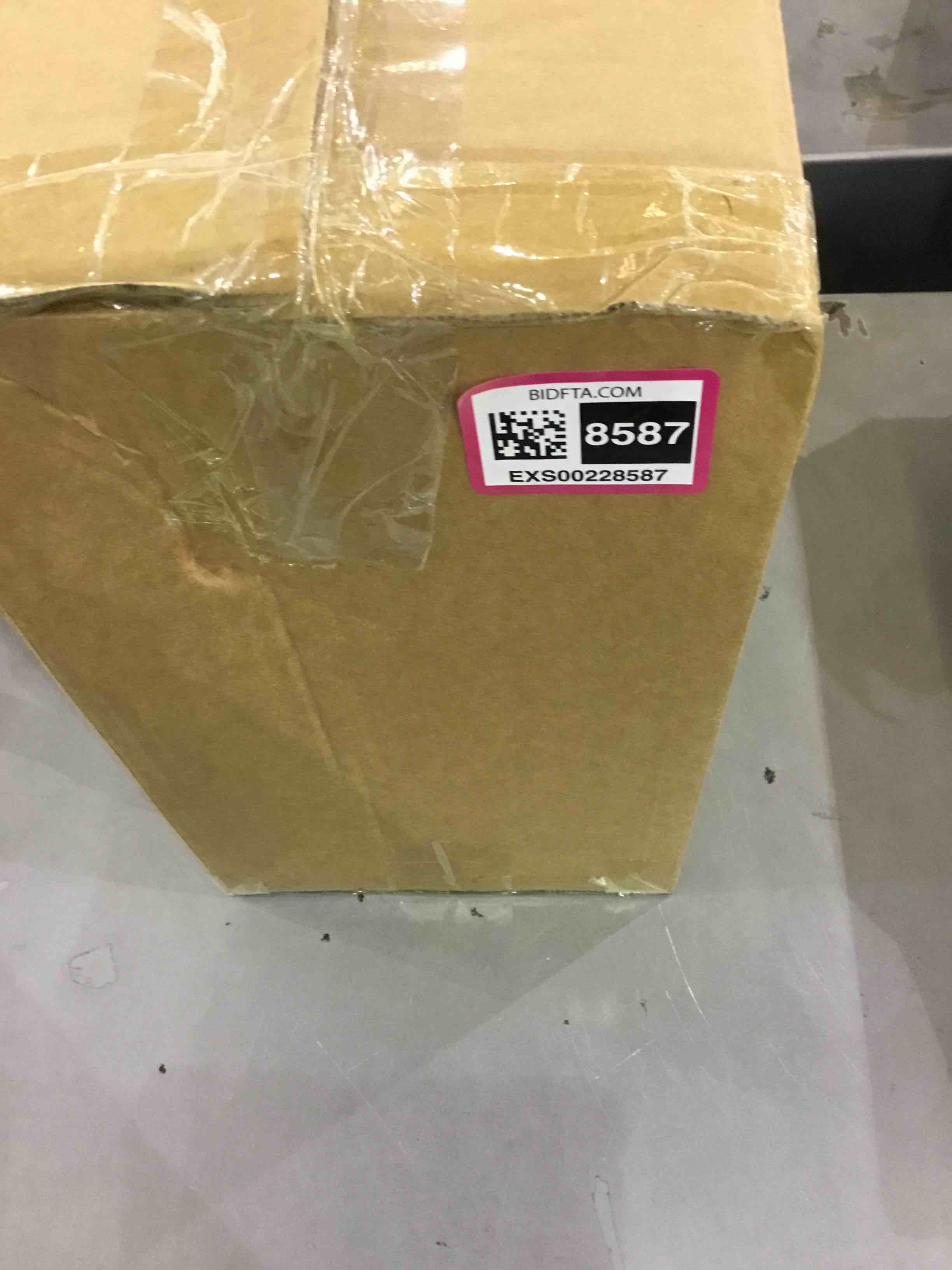 https://s3.amazonaws.com/lotting-images-prod/bidfta/EXS00228587_1685967946383.jpeg