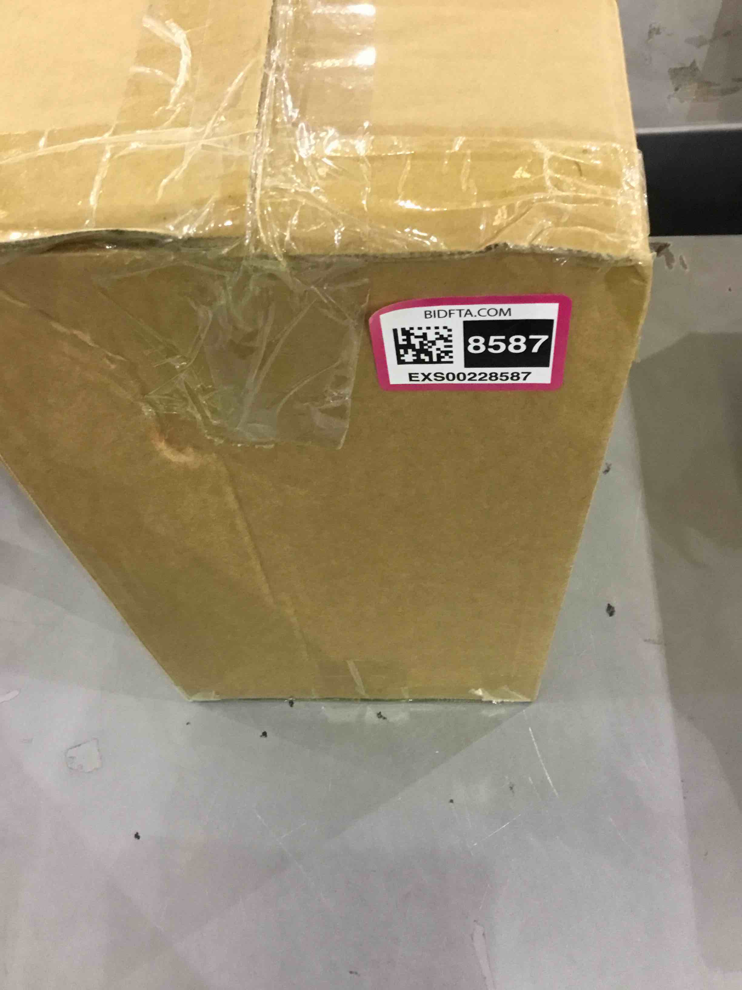https://s3.amazonaws.com/lotting-images-prod/bidfta/EXS00228587_1685967947666.jpeg