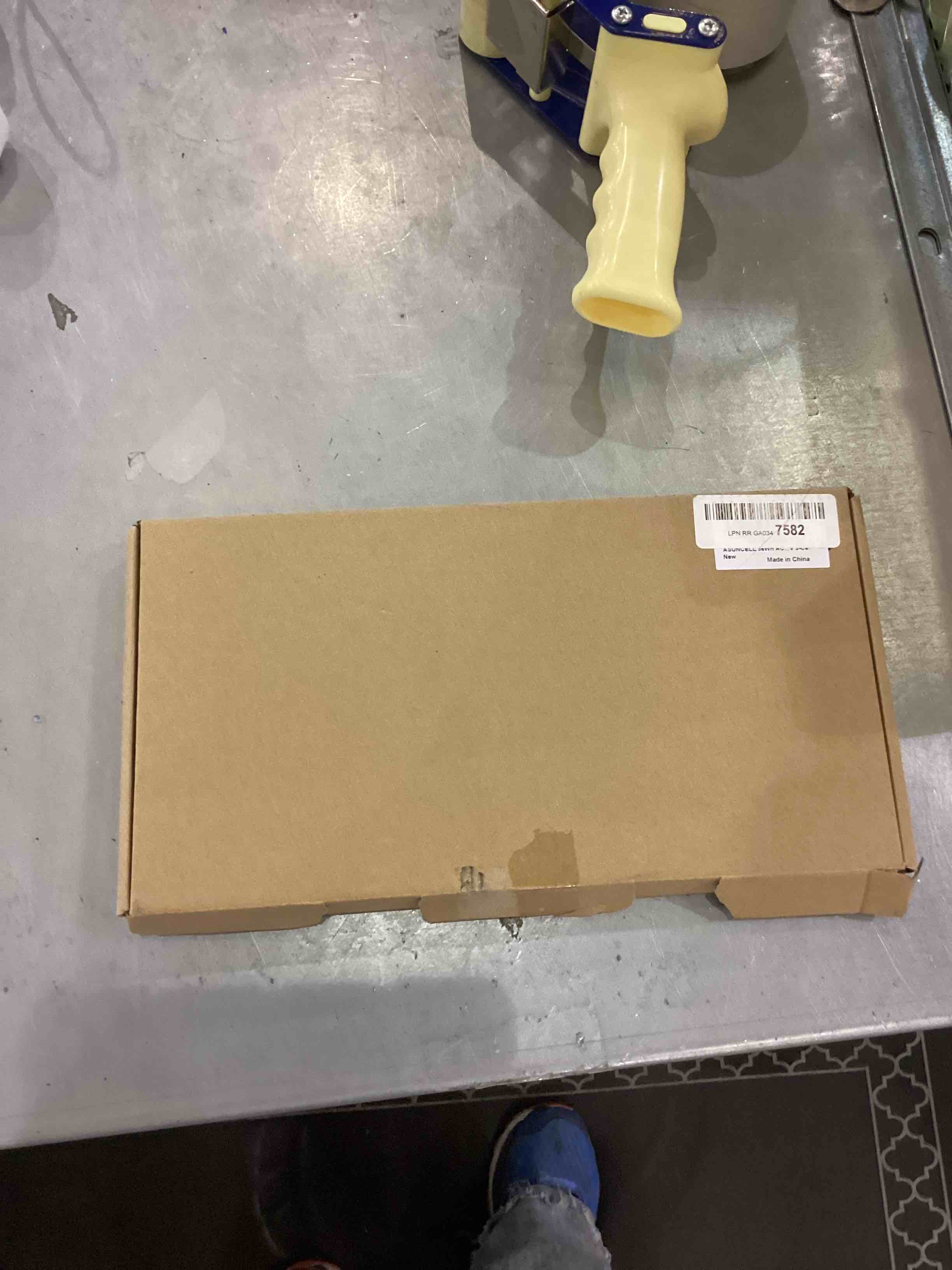 https://s3.amazonaws.com/lotting-images-prod/bidfta/EXS00231864_1684334579881.jpeg