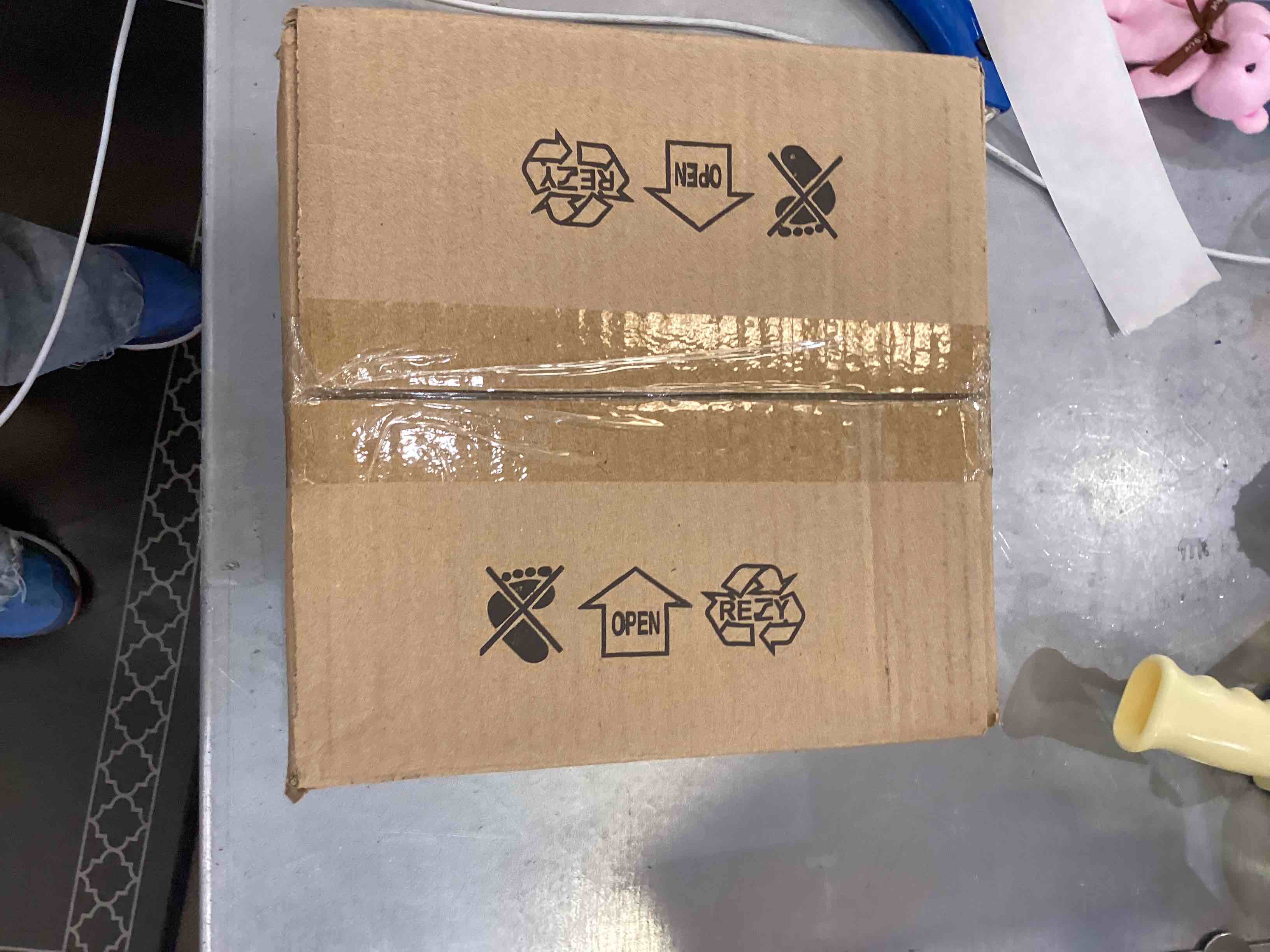 https://s3.amazonaws.com/lotting-images-prod/bidfta/EXS00231947_1684349290846.jpeg