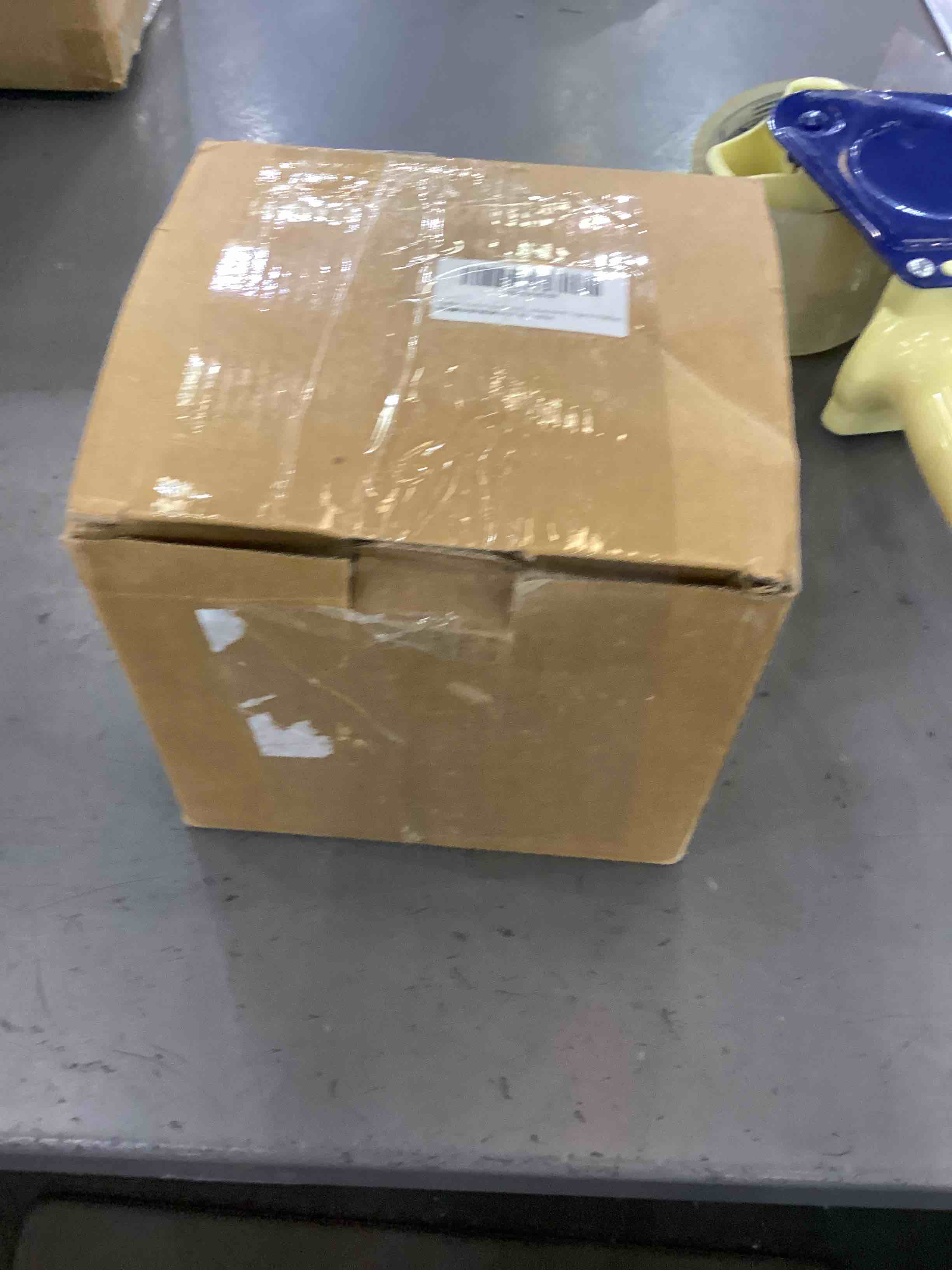 https://s3.amazonaws.com/lotting-images-prod/bidfta/EXS00238224_1684511087742.jpeg