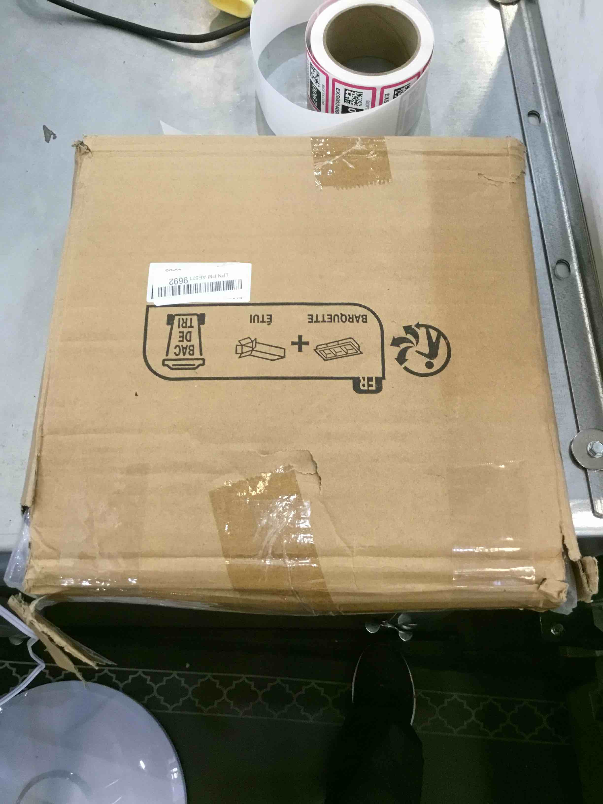 https://s3.amazonaws.com/lotting-images-prod/bidfta/EXS00240061_1685468310300.jpeg