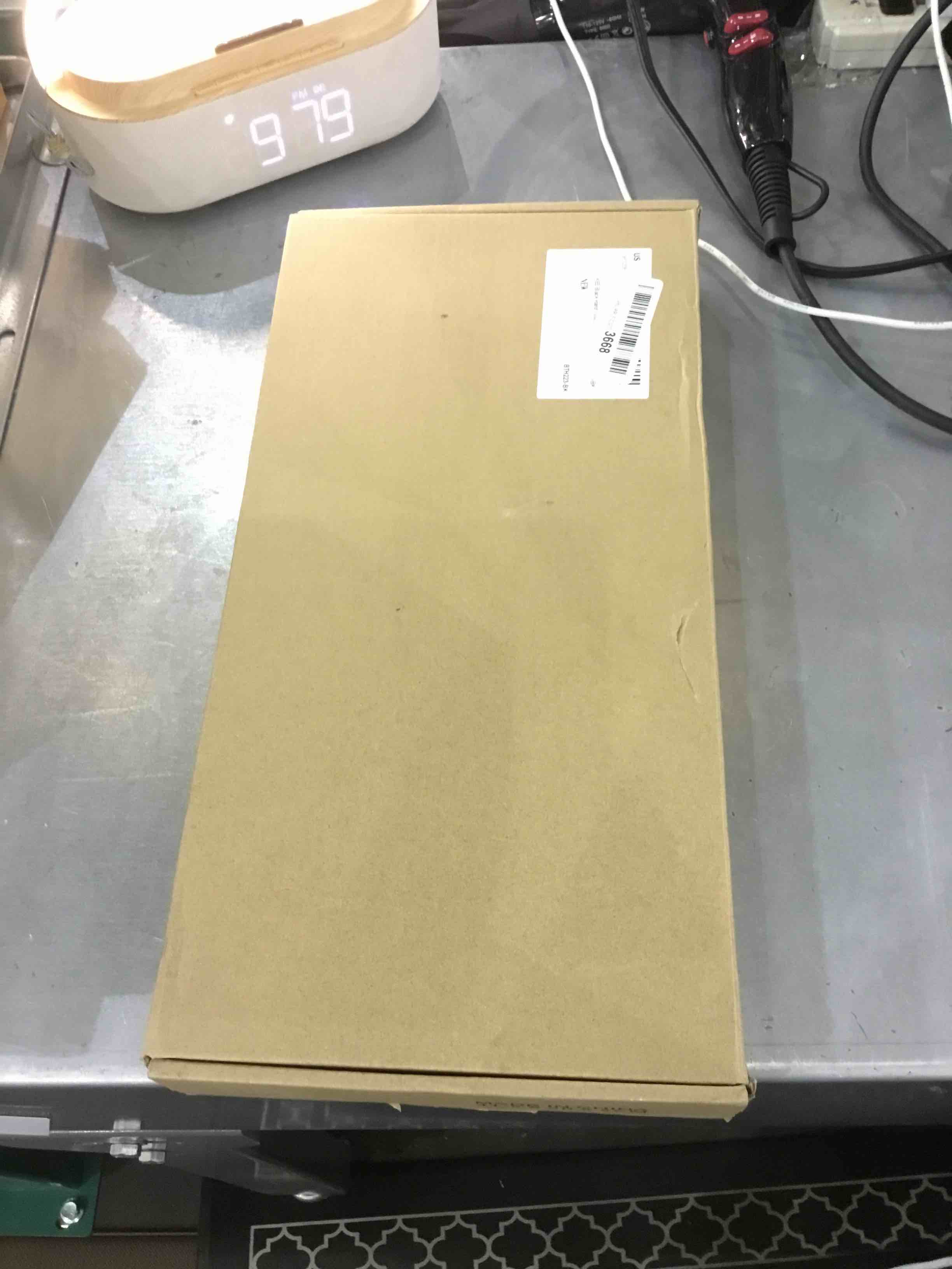 https://s3.amazonaws.com/lotting-images-prod/bidfta/EXS00240494_1685967188205.jpeg