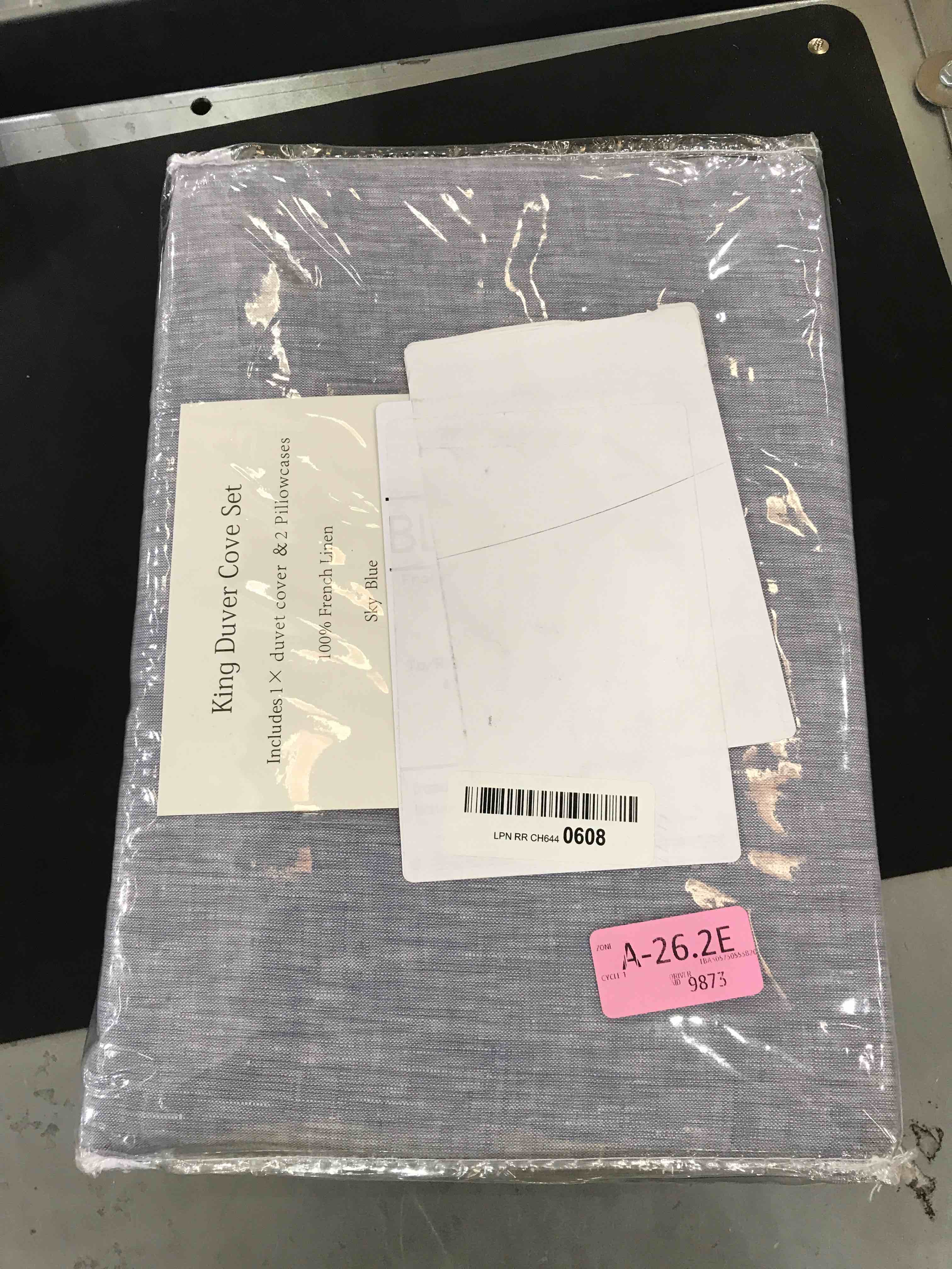 https://s3.amazonaws.com/lotting-images-prod/bidfta/EXS00241088_1685731232340.jpeg