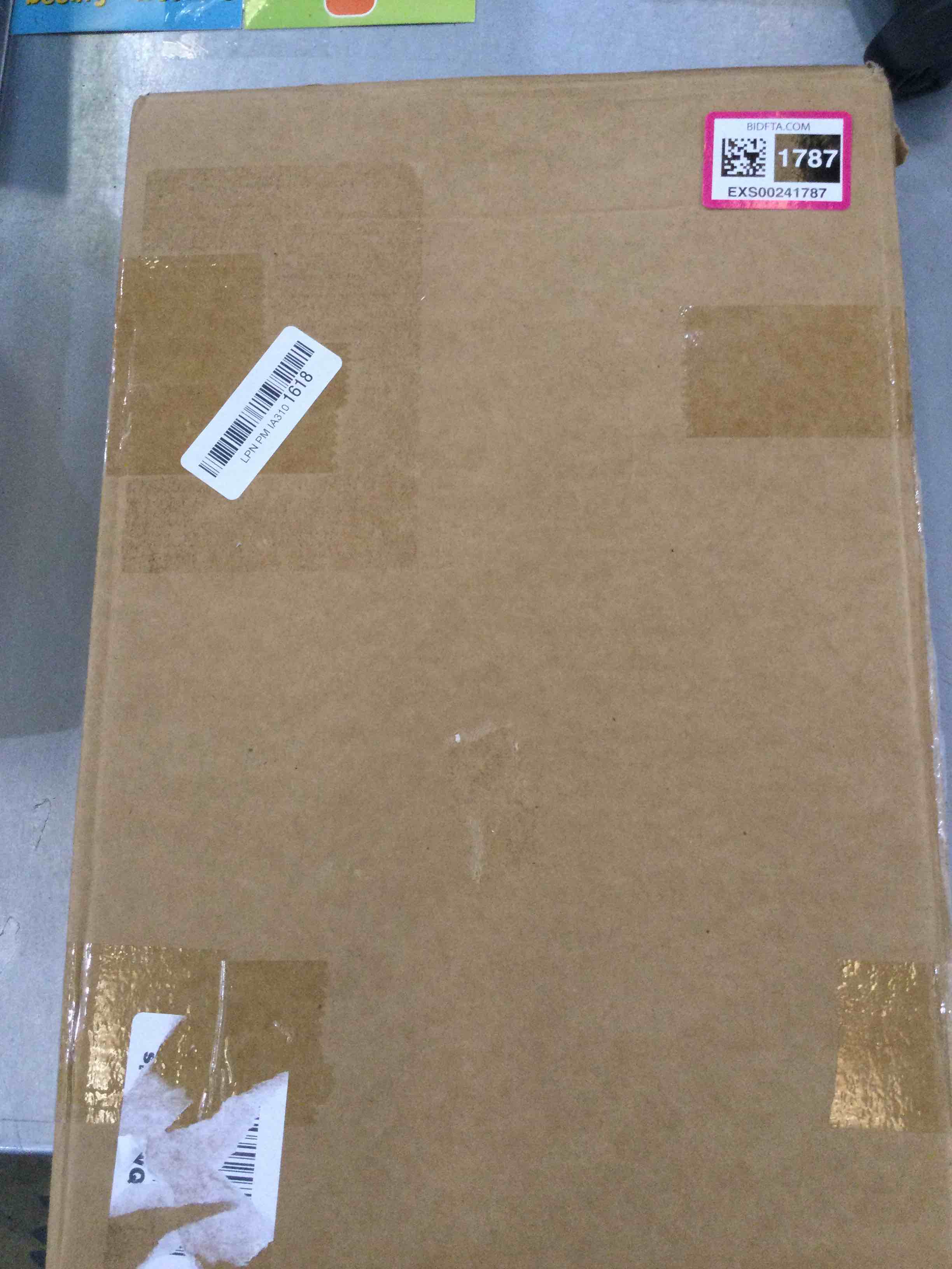 https://s3.amazonaws.com/lotting-images-prod/bidfta/EXS00241787_1685632416761.jpeg