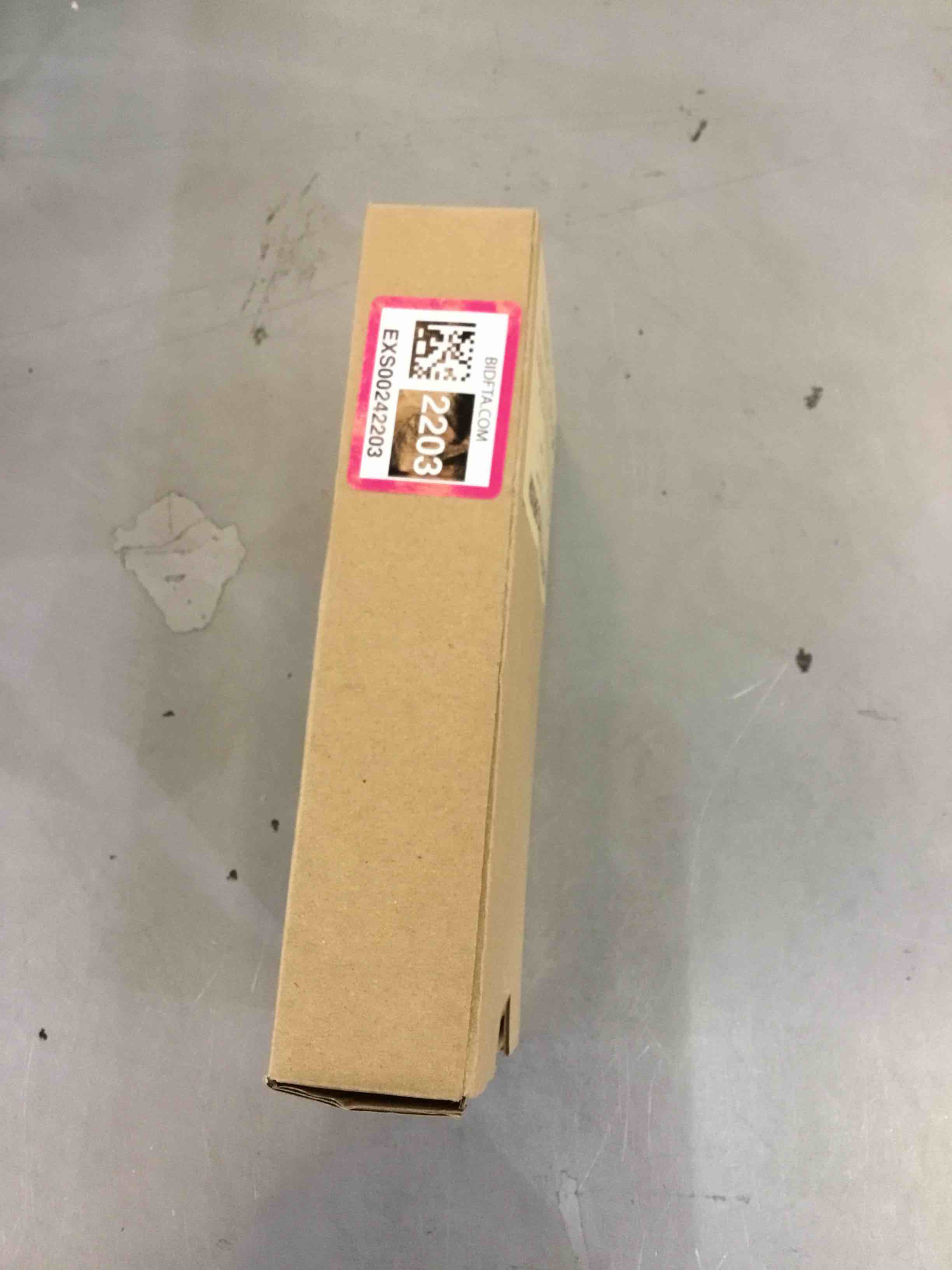 https://s3.amazonaws.com/lotting-images-prod/bidfta/EXS00242203_1685633824273.jpeg