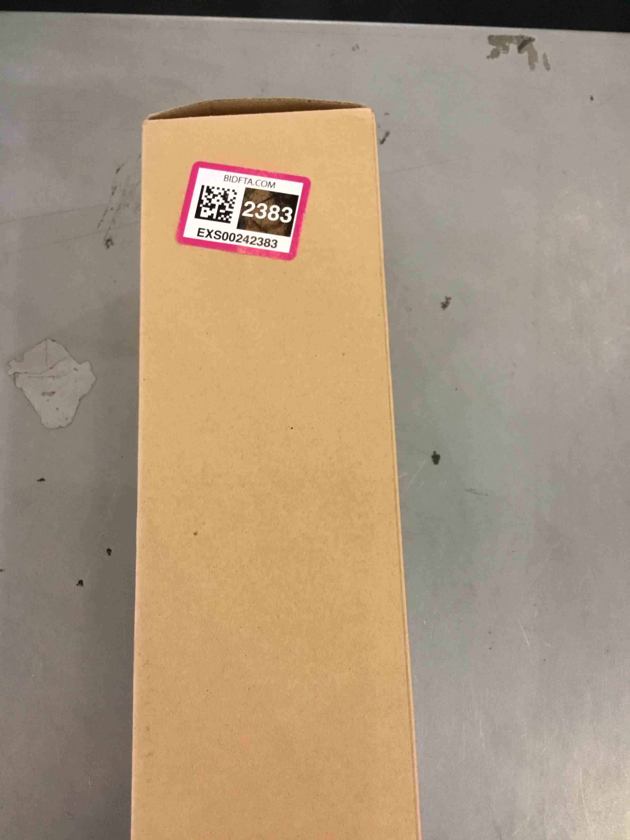 https://s3.amazonaws.com/lotting-images-prod/bidfta/EXS00242383_1685712657281.jpeg