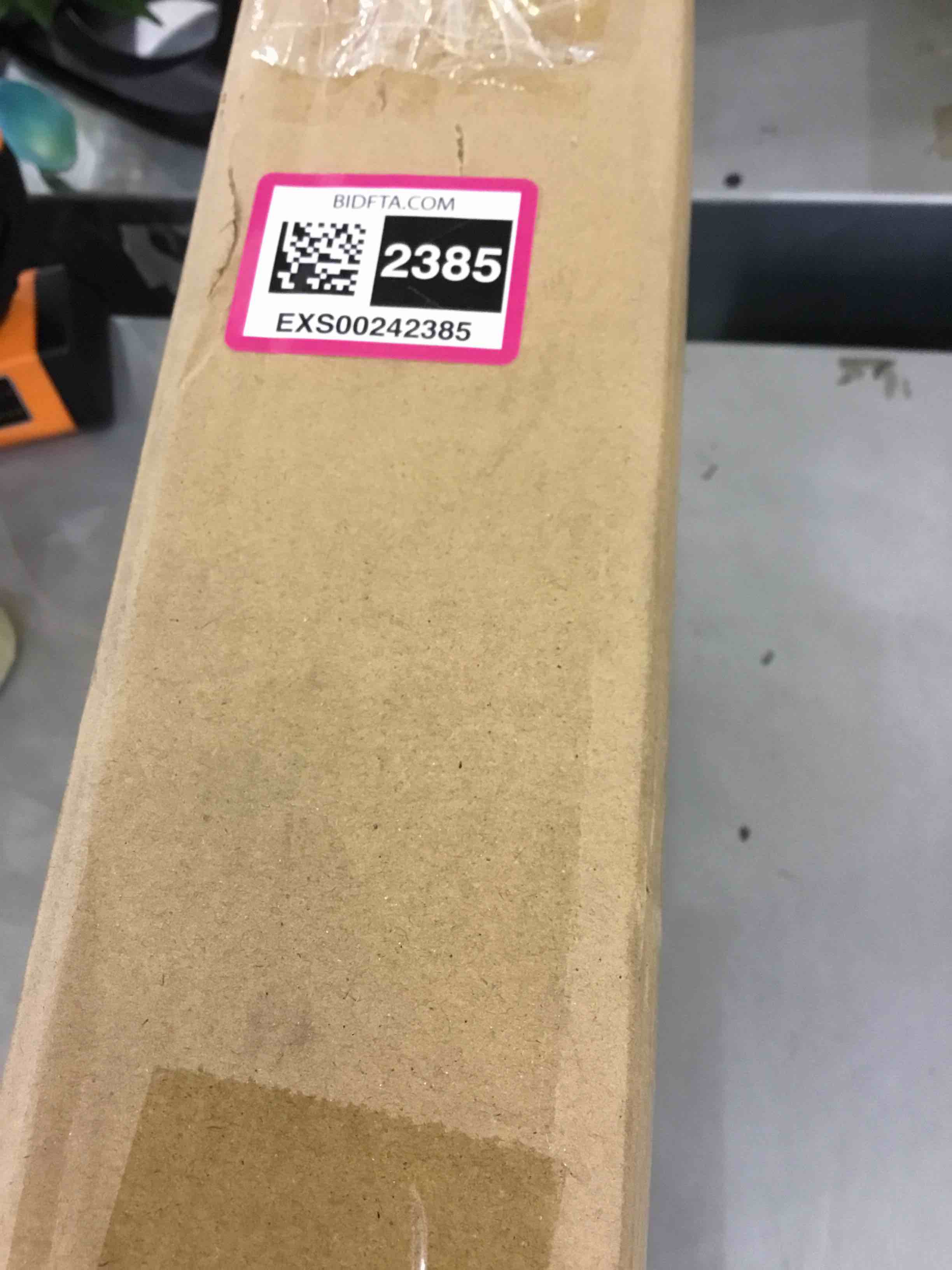 https://s3.amazonaws.com/lotting-images-prod/bidfta/EXS00242385_1685712833101.jpeg