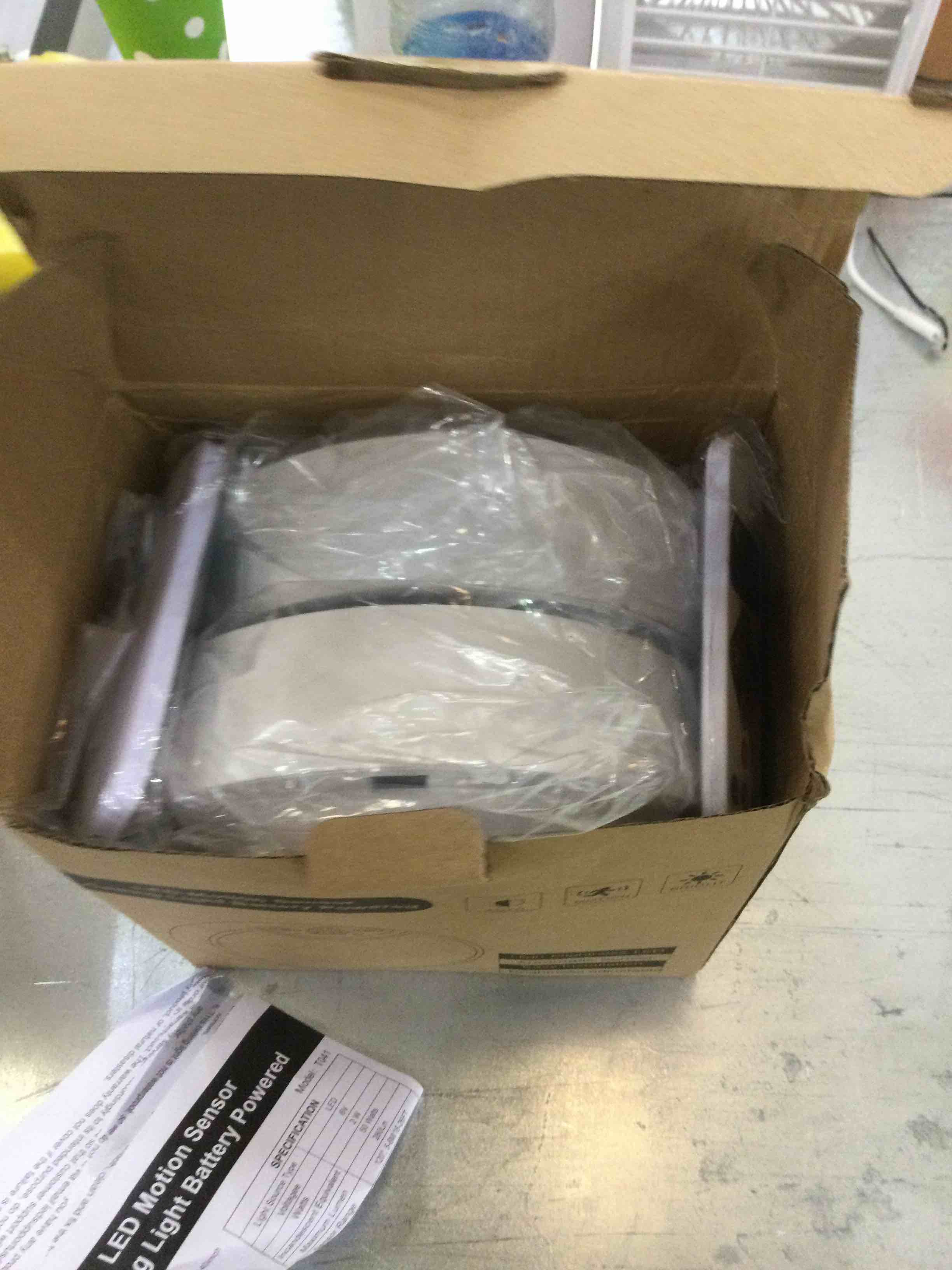 https://s3.amazonaws.com/lotting-images-prod/bidfta/EXS00242553_1685558277503.jpeg