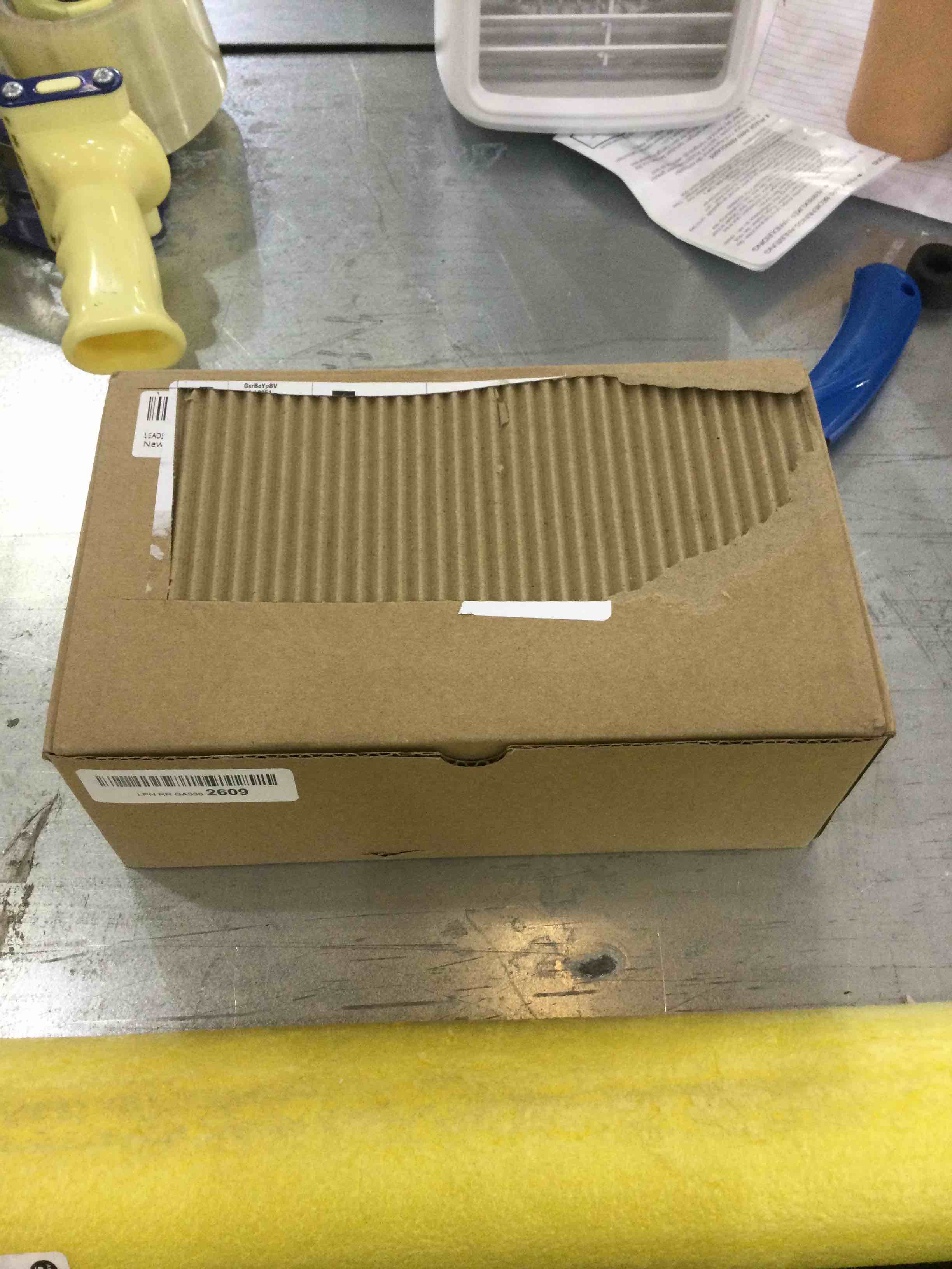 https://s3.amazonaws.com/lotting-images-prod/bidfta/EXS00242727_1685647106190.jpeg