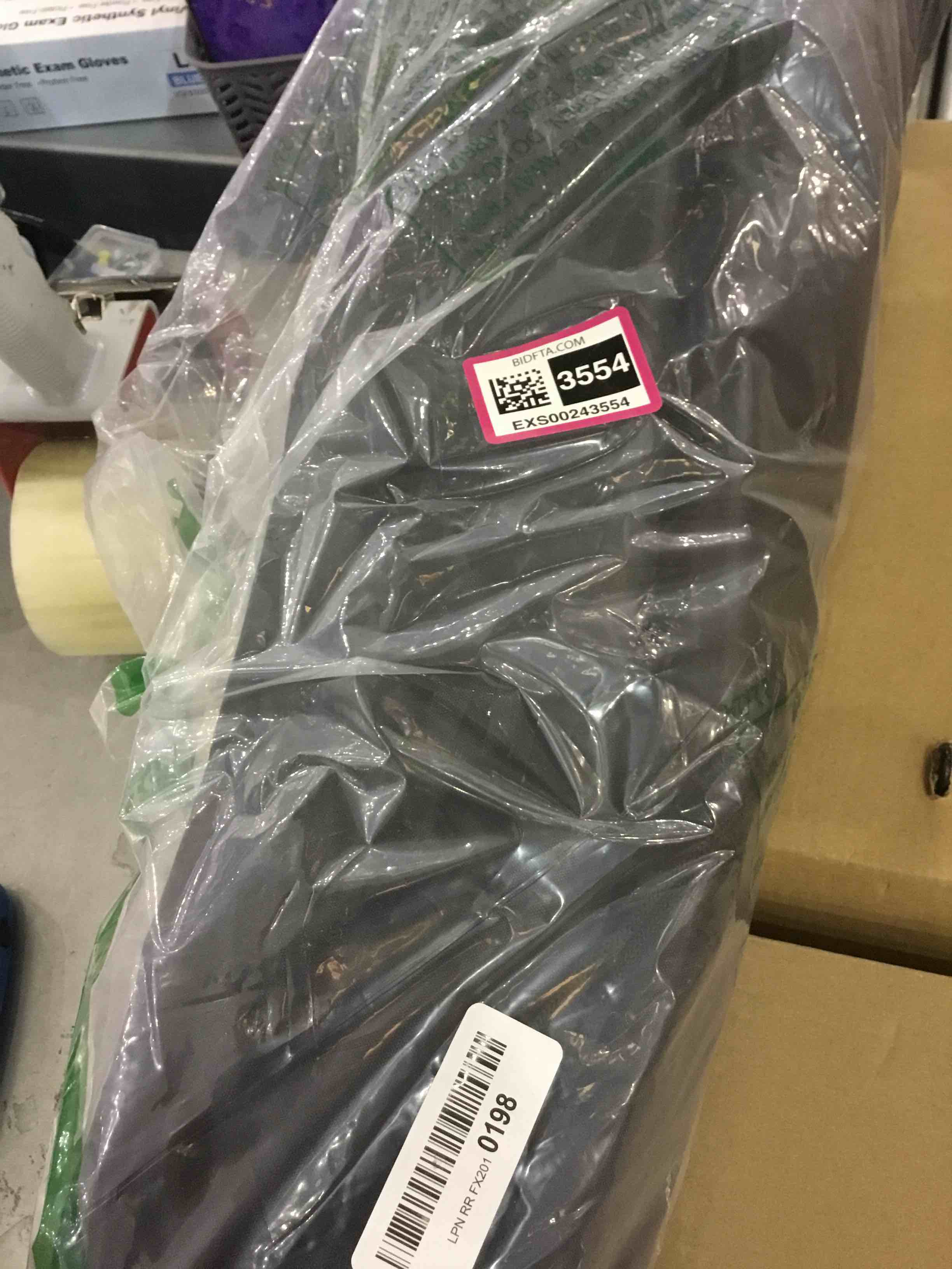 https://s3.amazonaws.com/lotting-images-prod/bidfta/EXS00243554_1685562089205.jpeg