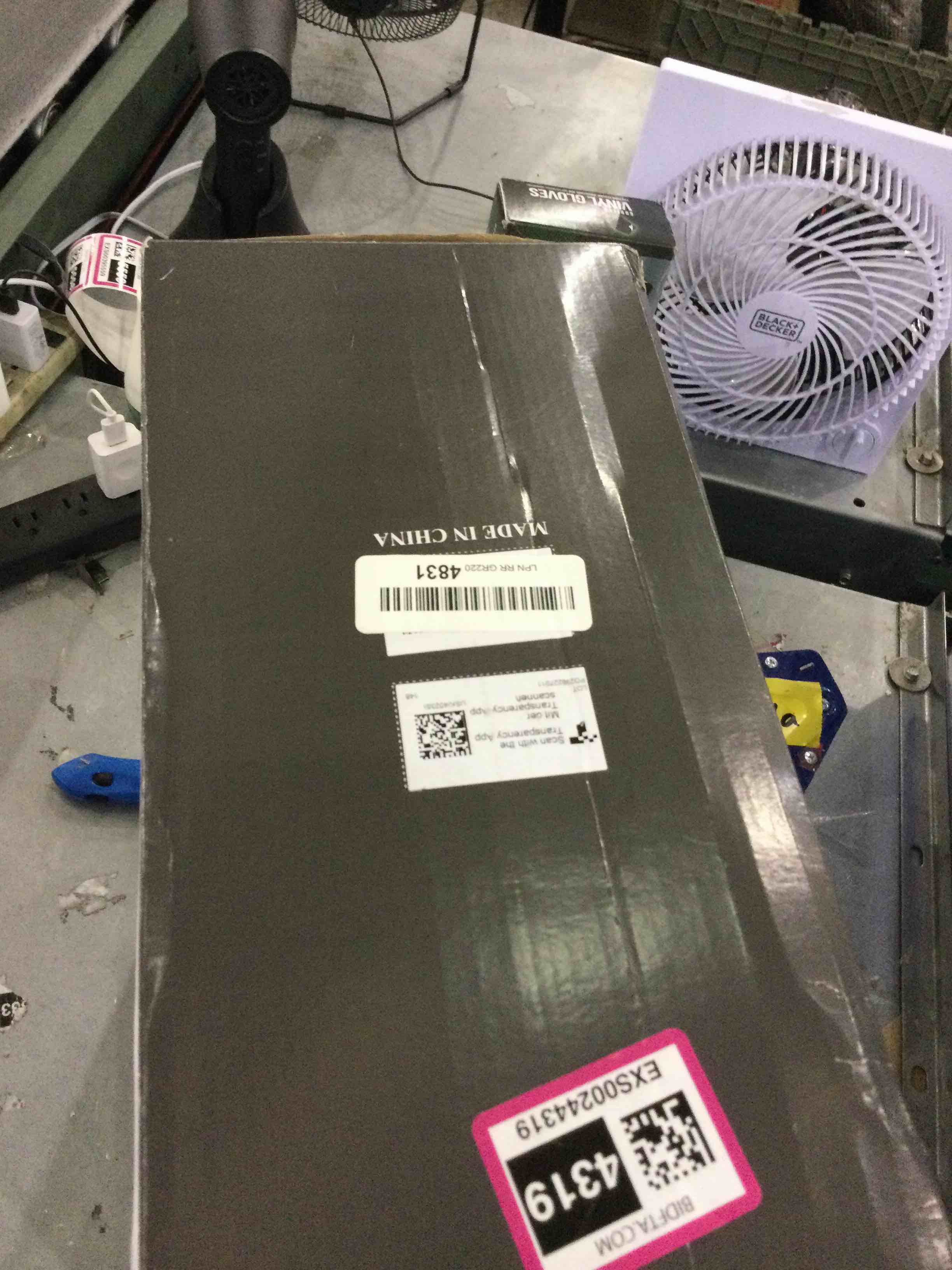 https://s3.amazonaws.com/lotting-images-prod/bidfta/EXS00244319_1691410139369.jpeg