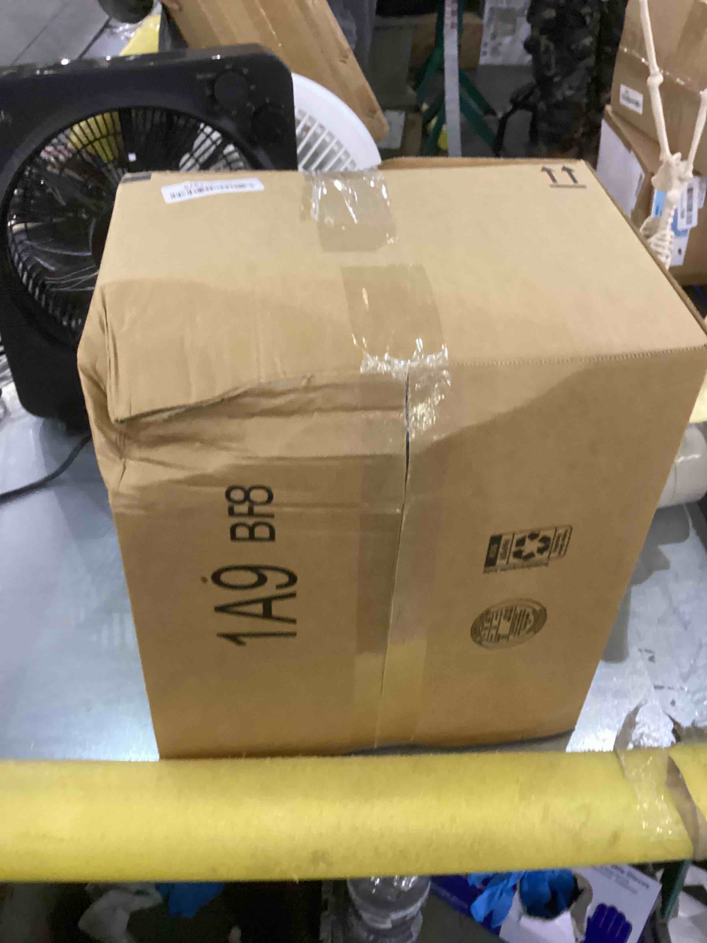 https://s3.amazonaws.com/lotting-images-prod/bidfta/EXS00244623_1687185116842.jpeg