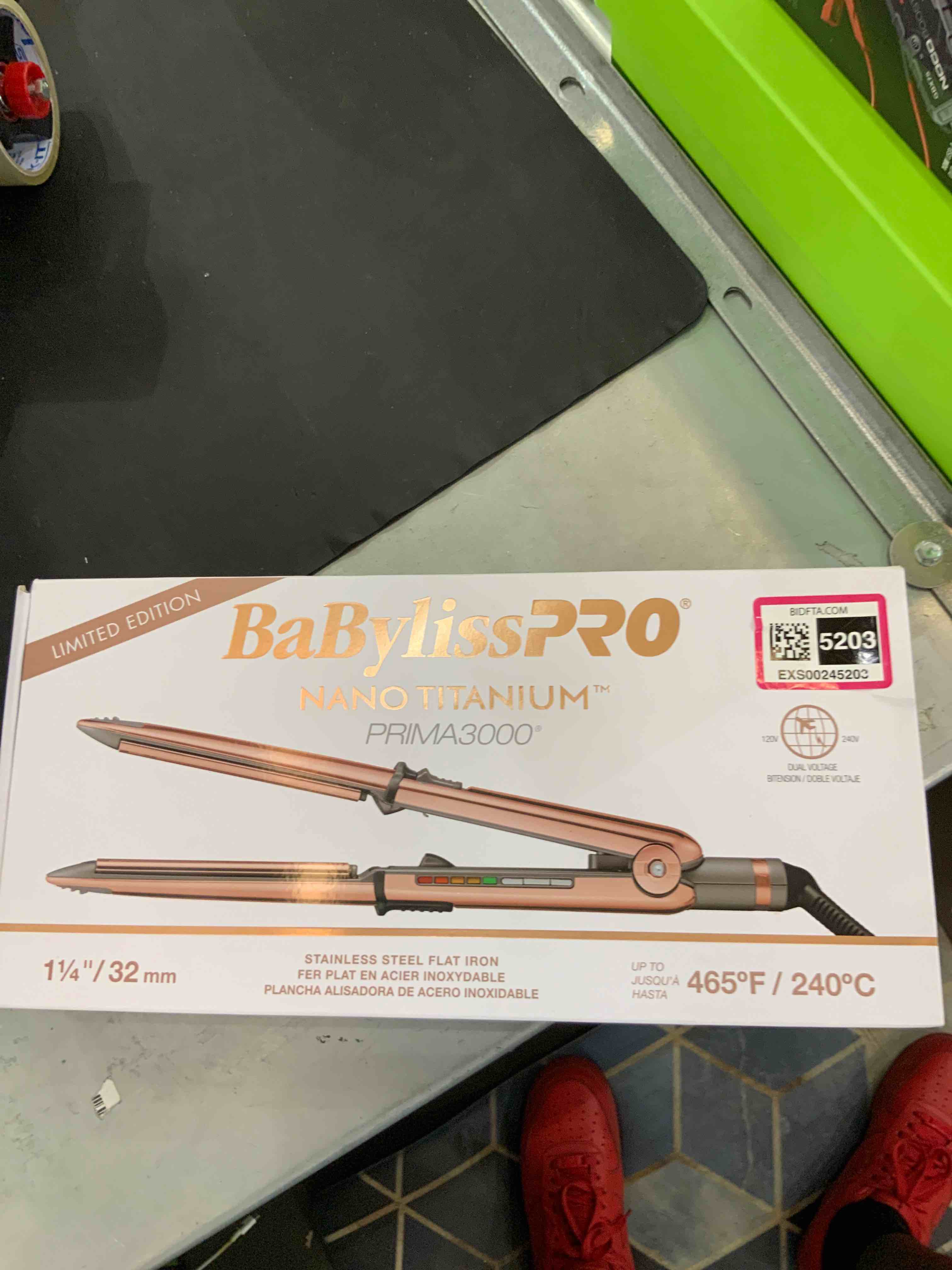 BaBylissPRO LIMITED EDITION 1 1âˆ•4" Rose Gold PRIMA Flat Iron