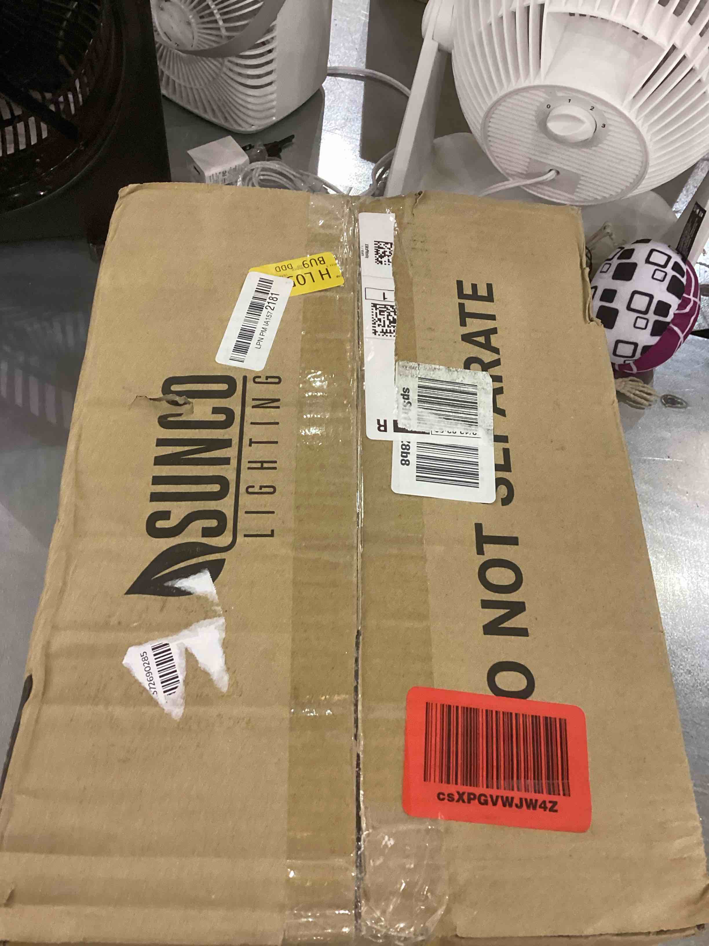 https://s3.amazonaws.com/lotting-images-prod/bidfta/EXS00245765_1686767485634.jpeg