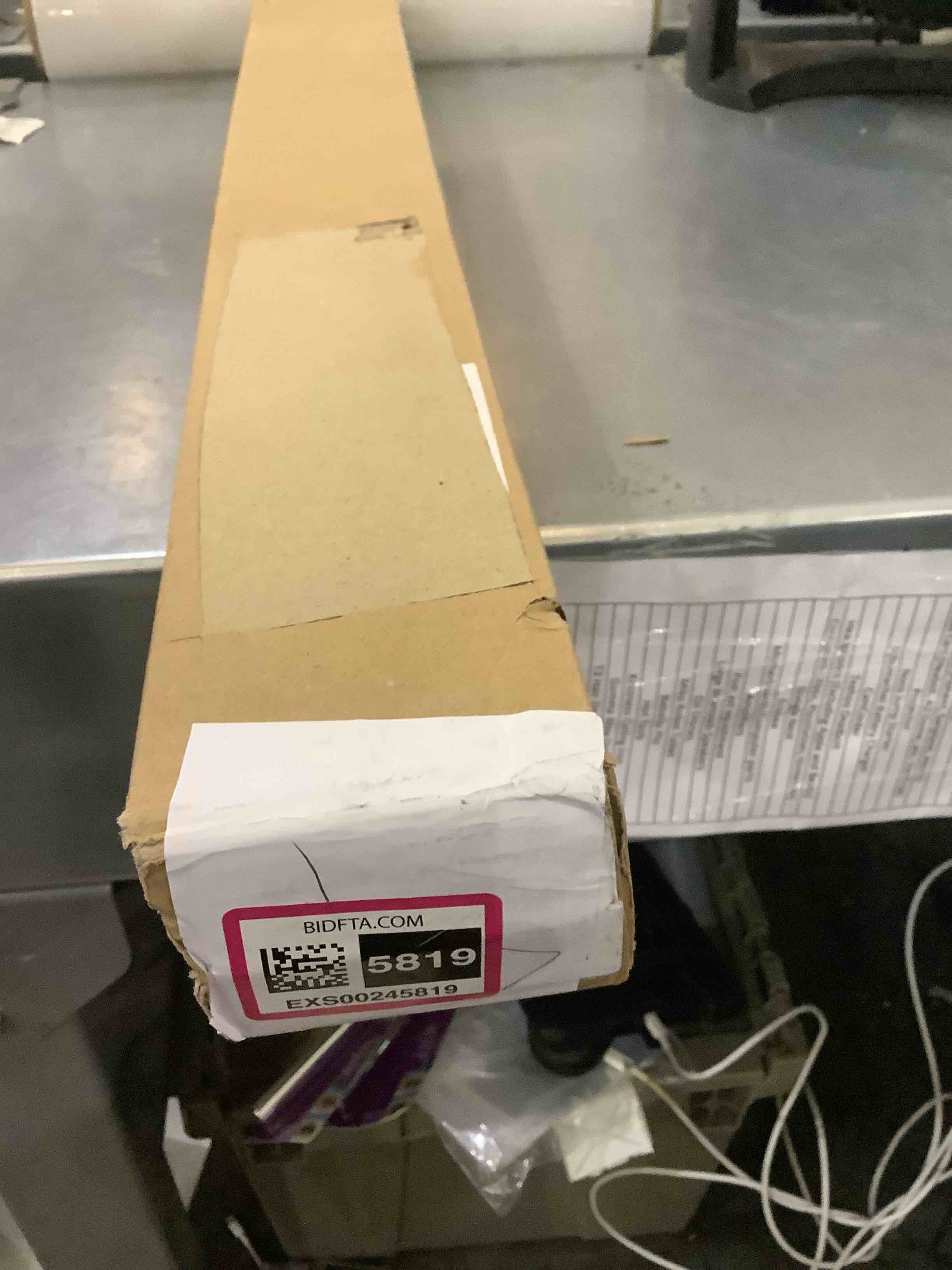 https://s3.amazonaws.com/lotting-images-prod/bidfta/EXS00245819_1687361081329.jpeg