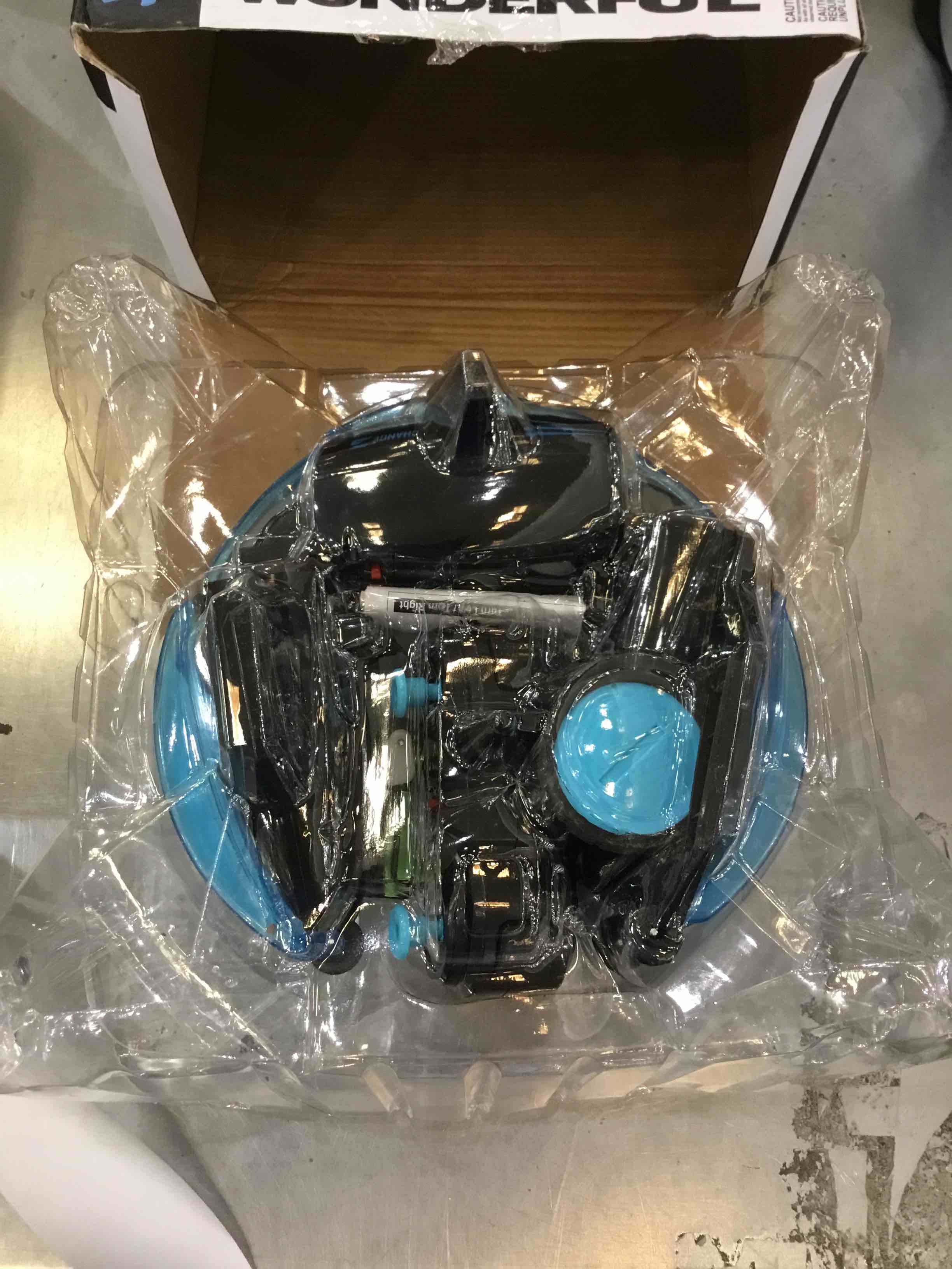 https://s3.amazonaws.com/lotting-images-prod/bidfta/EXS00245987_1686940799710.jpeg