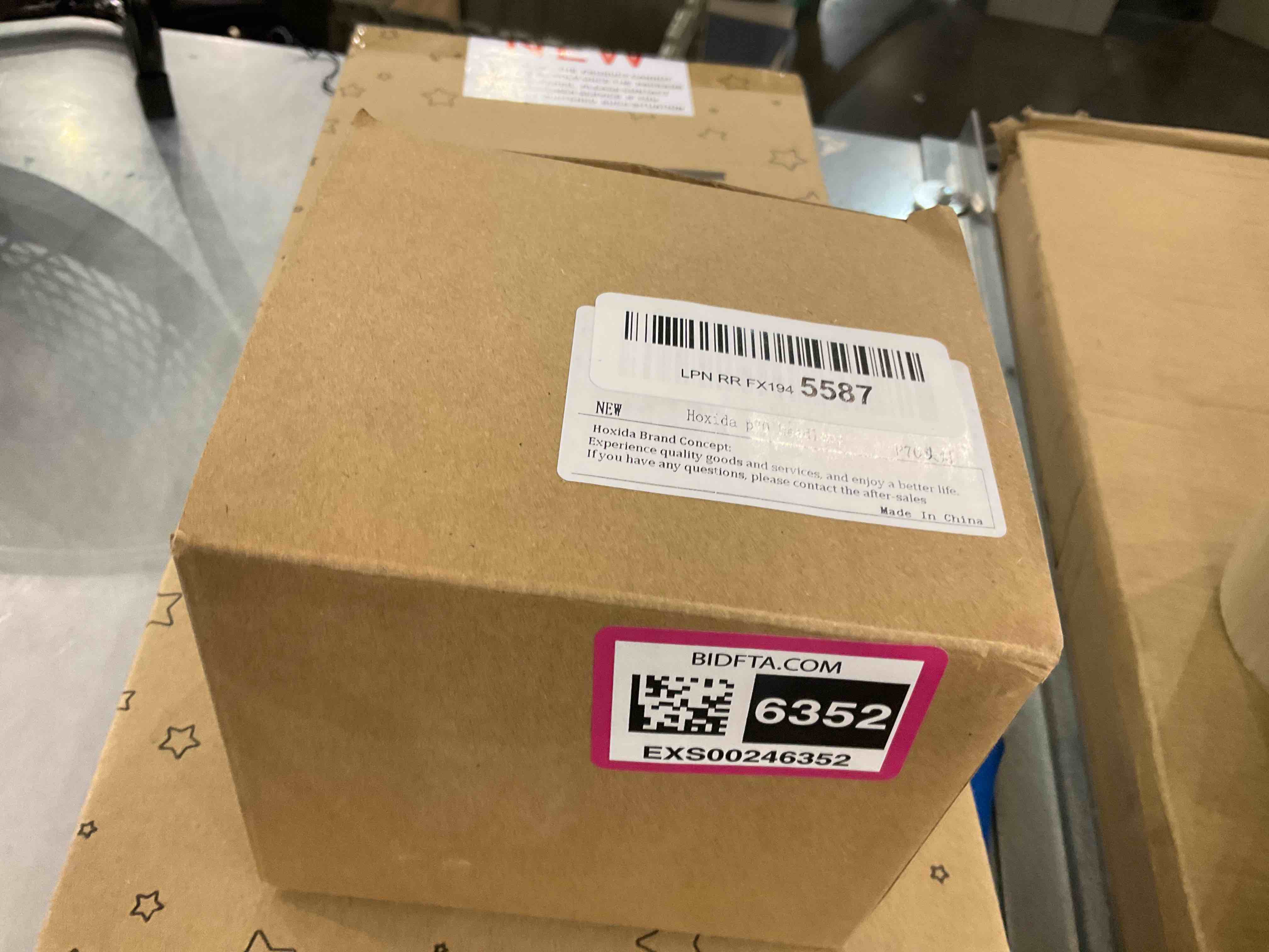 https://s3.amazonaws.com/lotting-images-prod/bidfta/EXS00246352_1686142101605.jpeg