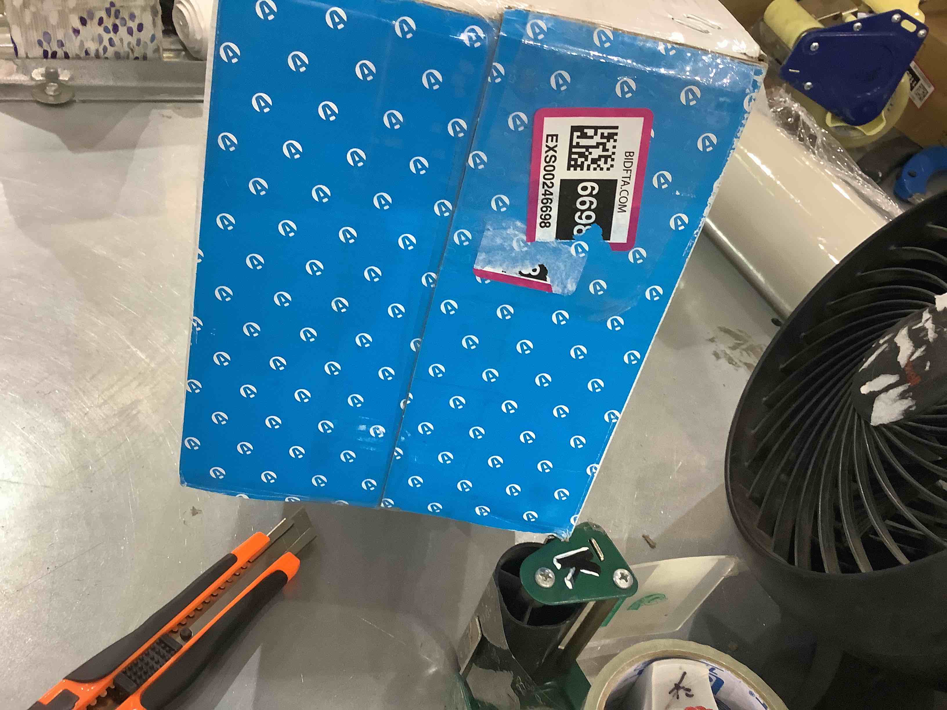 https://s3.amazonaws.com/lotting-images-prod/bidfta/EXS00246698_1686312423187.jpeg