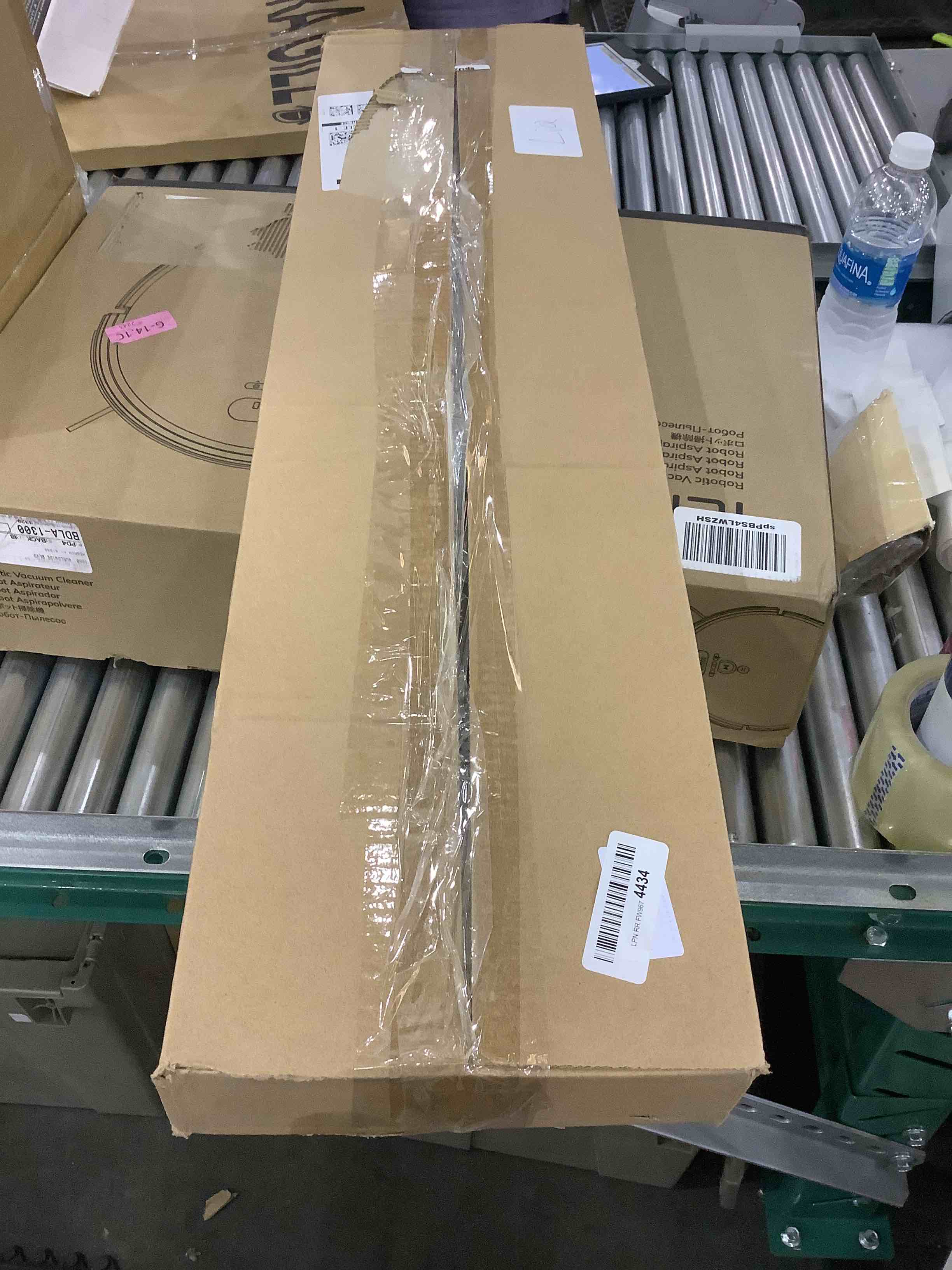 https://s3.amazonaws.com/lotting-images-prod/bidfta/EXS00246929_1686584543340.jpeg