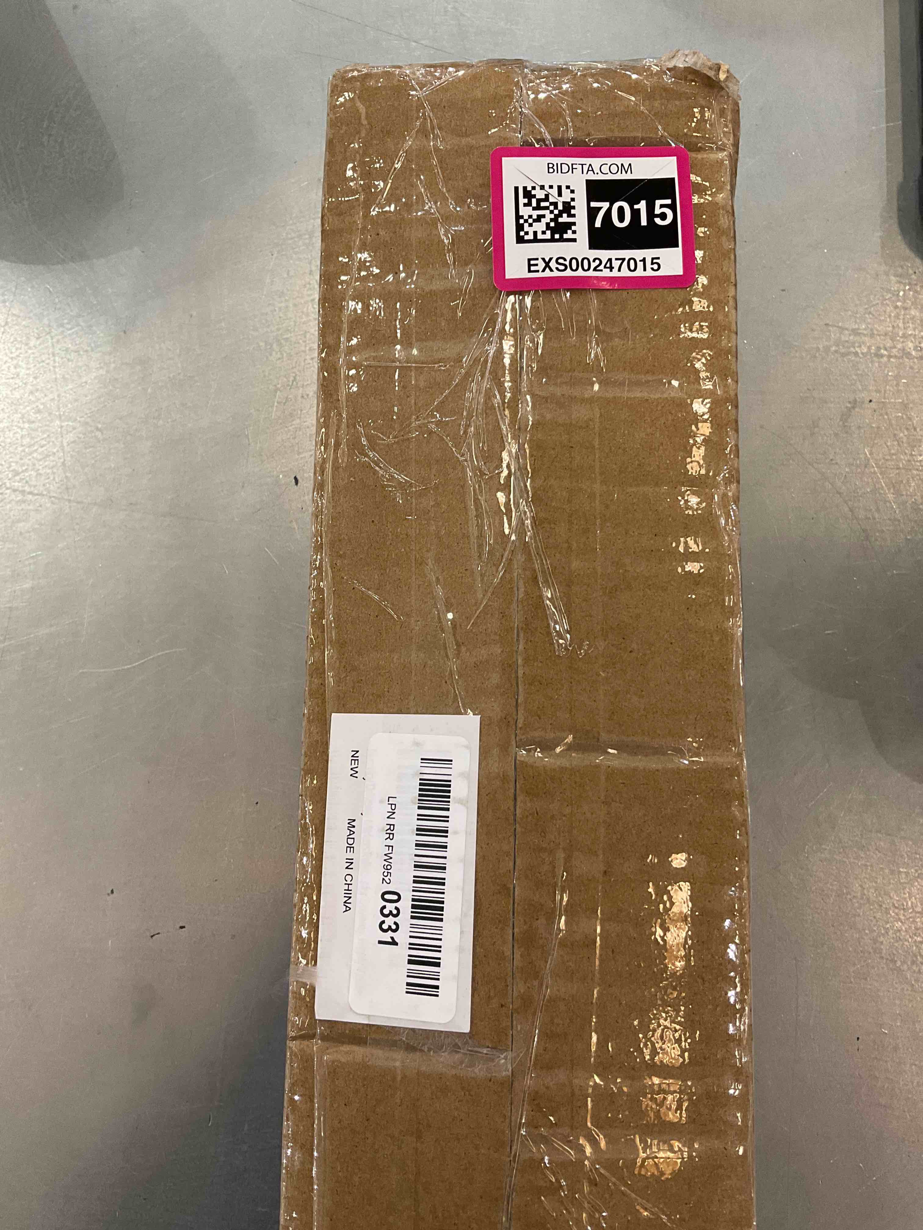 https://s3.amazonaws.com/lotting-images-prod/bidfta/EXS00247015_1685632355238.jpeg