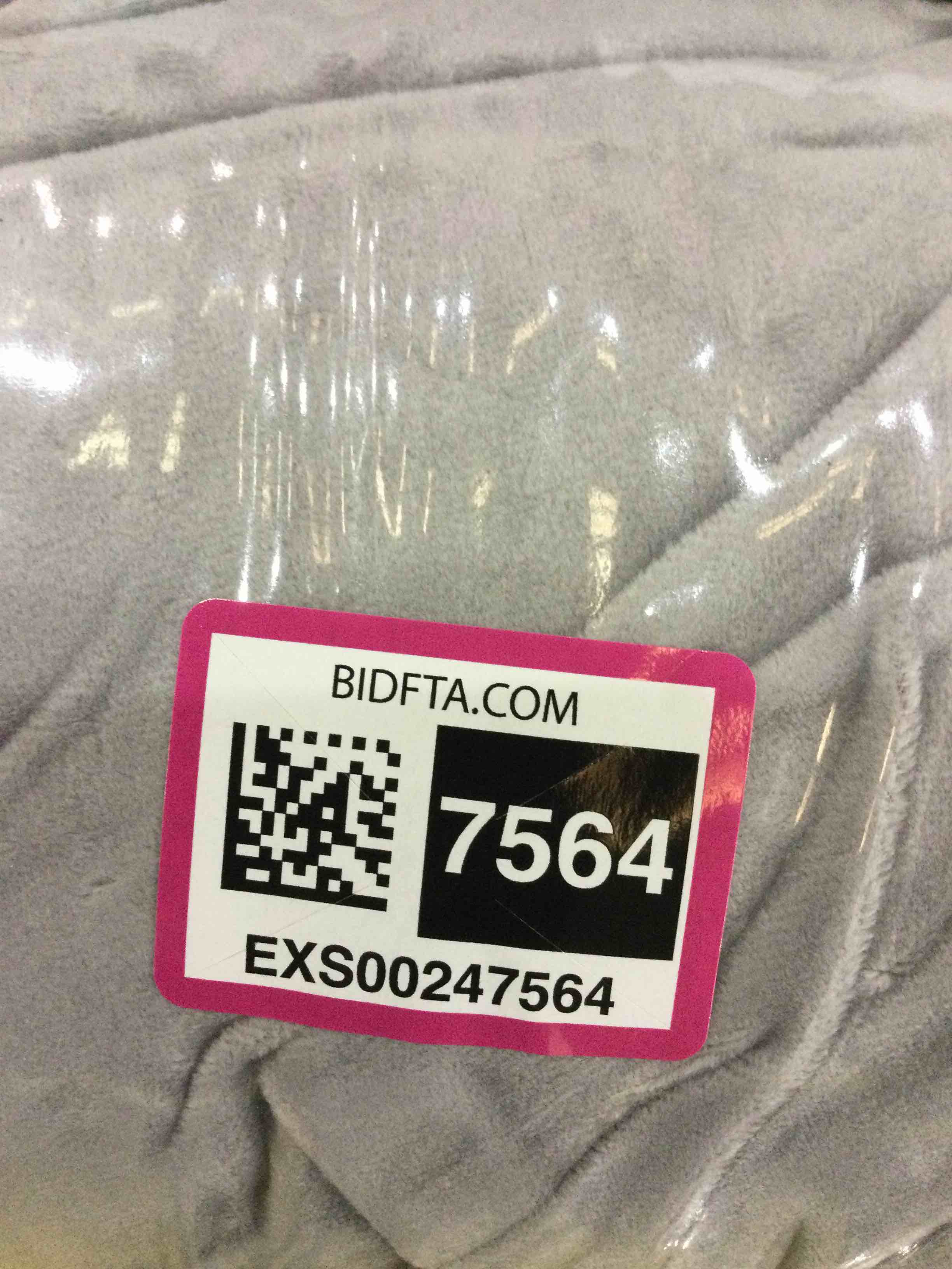 https://s3.amazonaws.com/lotting-images-prod/bidfta/EXS00247564_1685637518497.jpeg