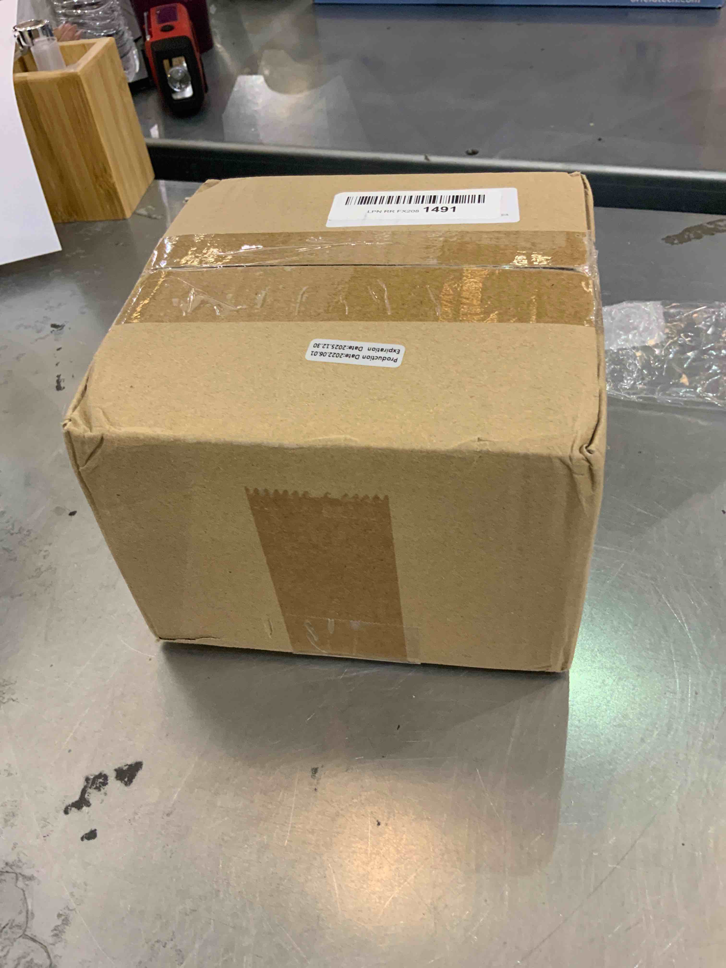 https://s3.amazonaws.com/lotting-images-prod/bidfta/EXS00248043_1685626054838.jpeg