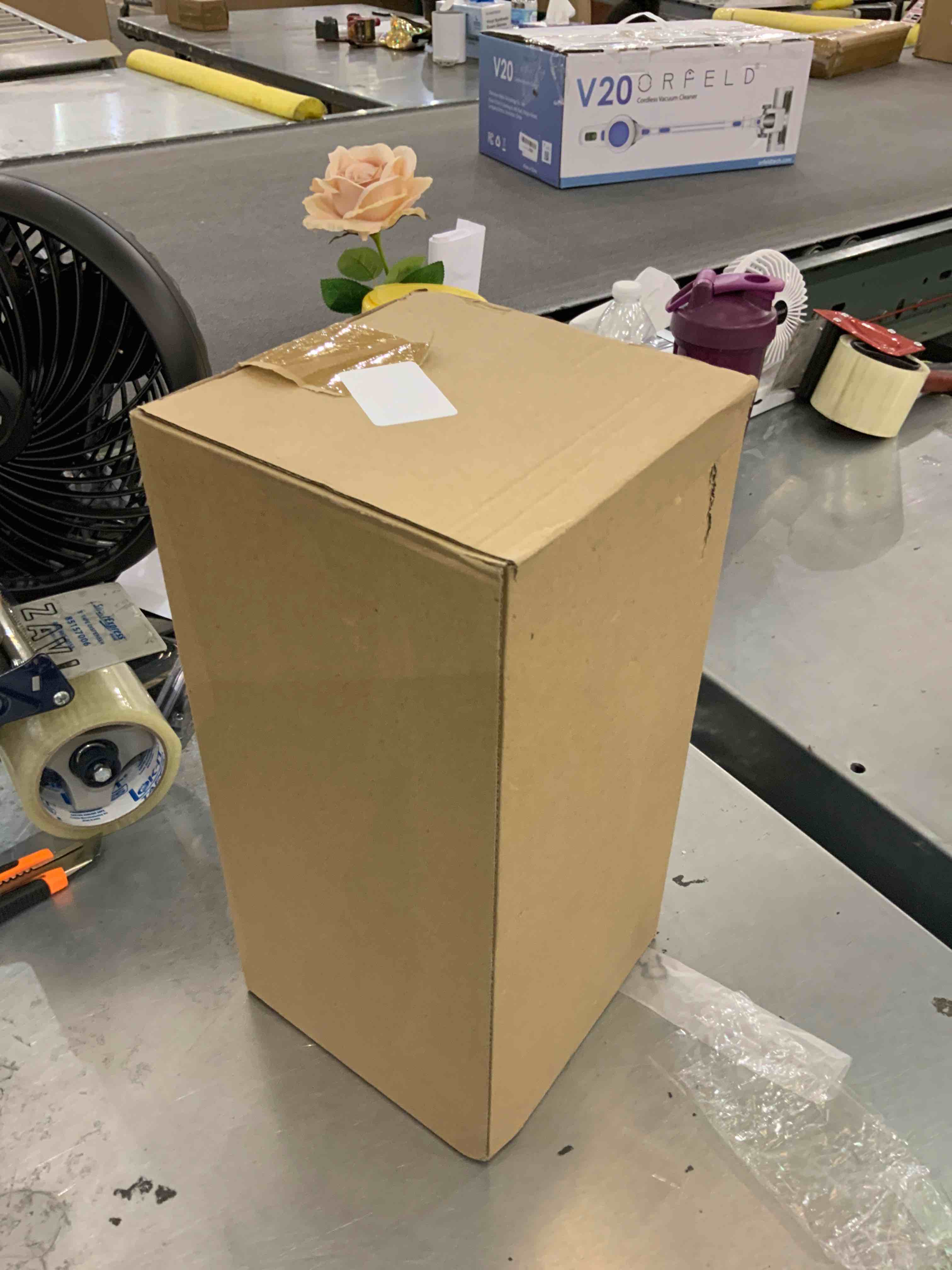 https://s3.amazonaws.com/lotting-images-prod/bidfta/EXS00248044_1685626147472.jpeg