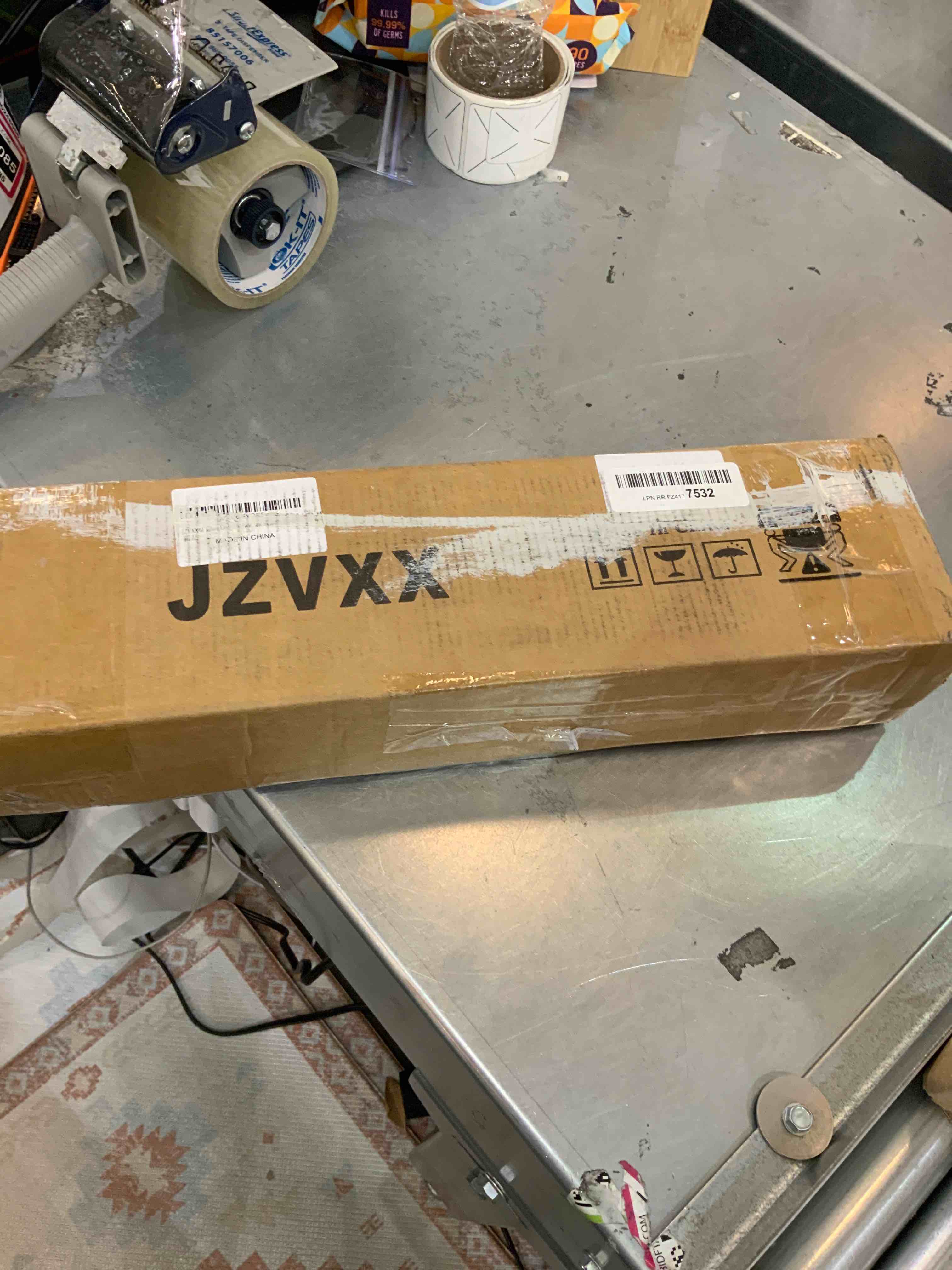 https://s3.amazonaws.com/lotting-images-prod/bidfta/EXS00248085_1685632443889.jpeg