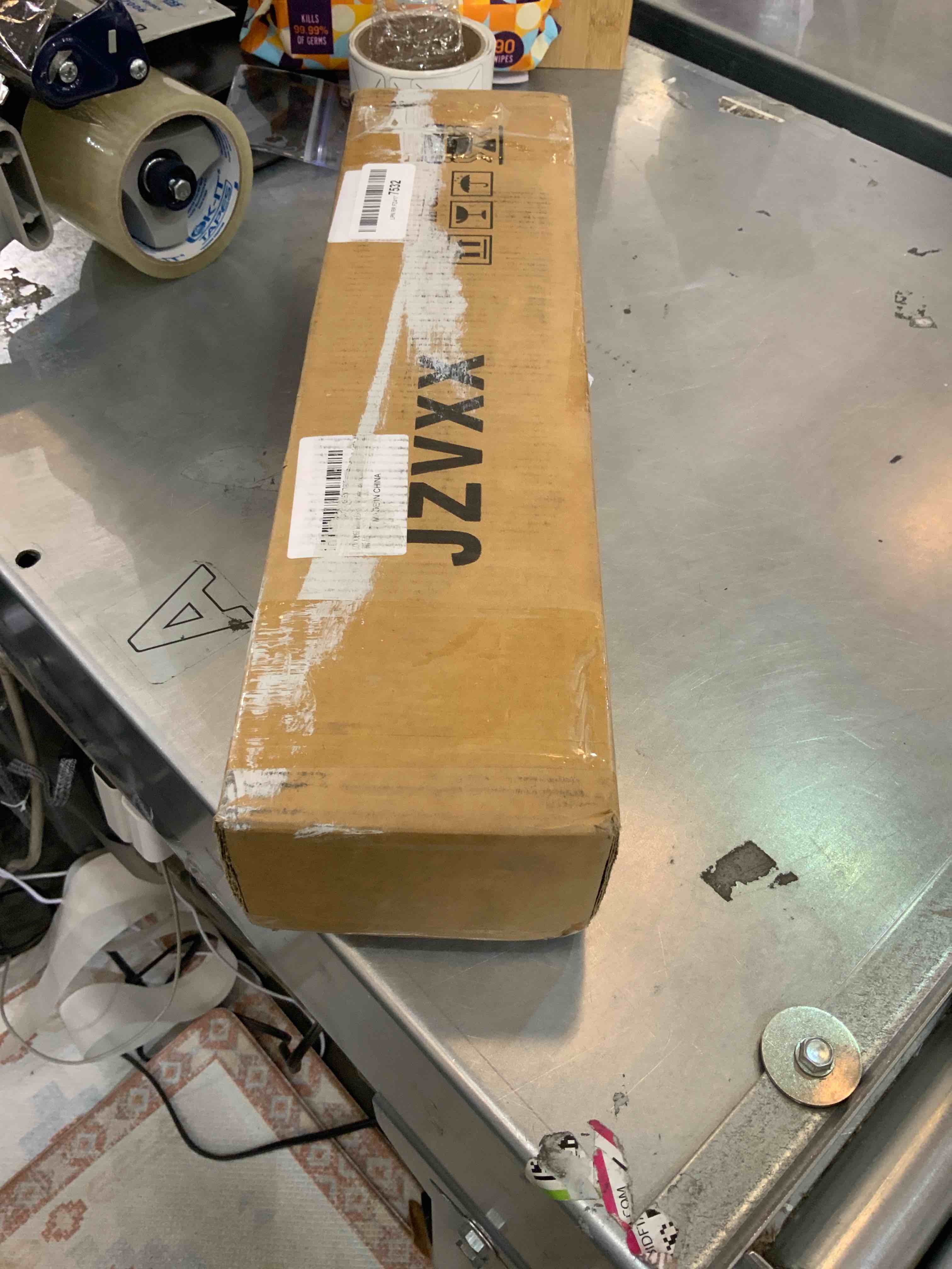 https://s3.amazonaws.com/lotting-images-prod/bidfta/EXS00248085_1685632447302.jpeg