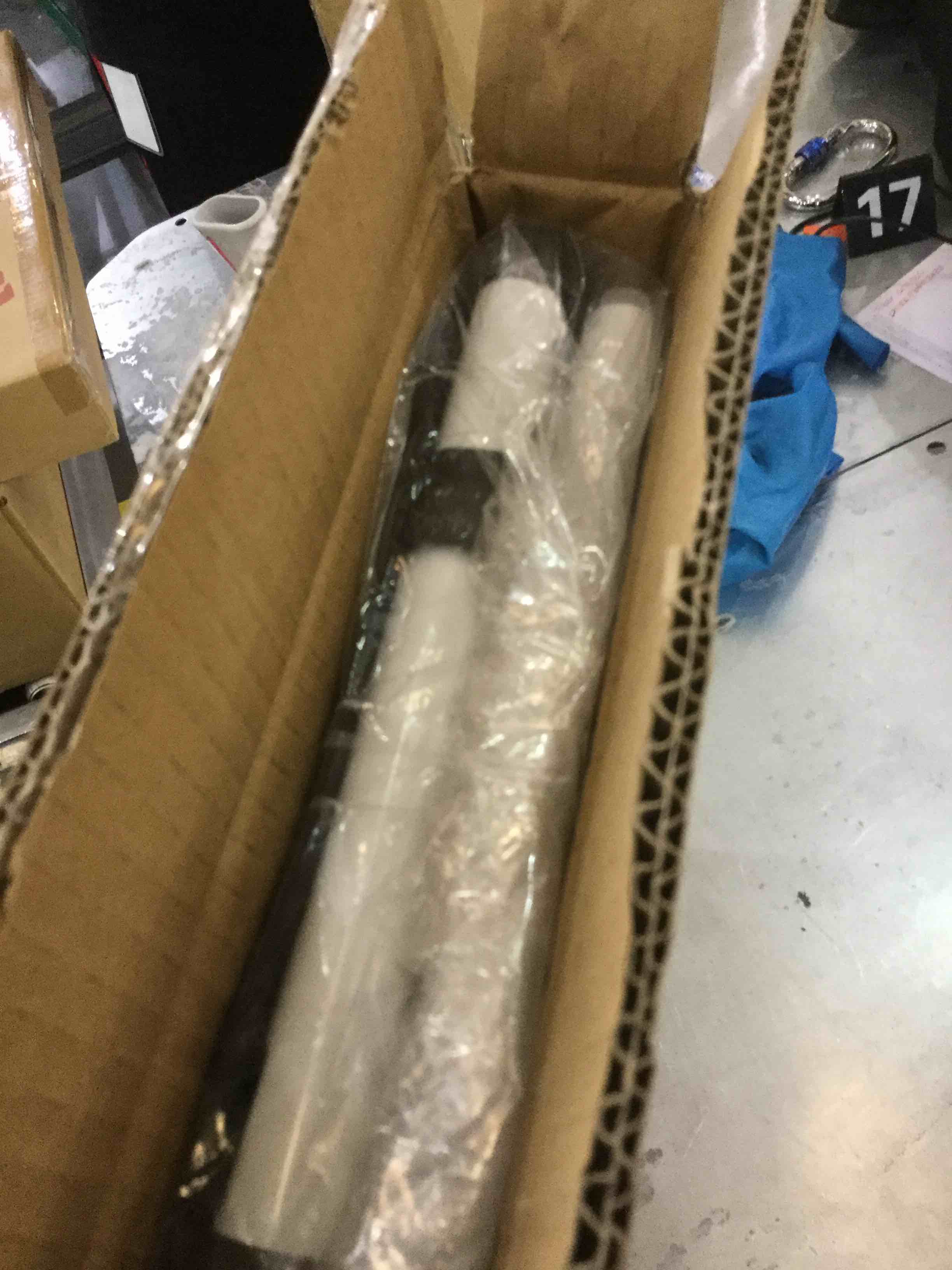 https://s3.amazonaws.com/lotting-images-prod/bidfta/EXS00248545_1685639462056.jpeg