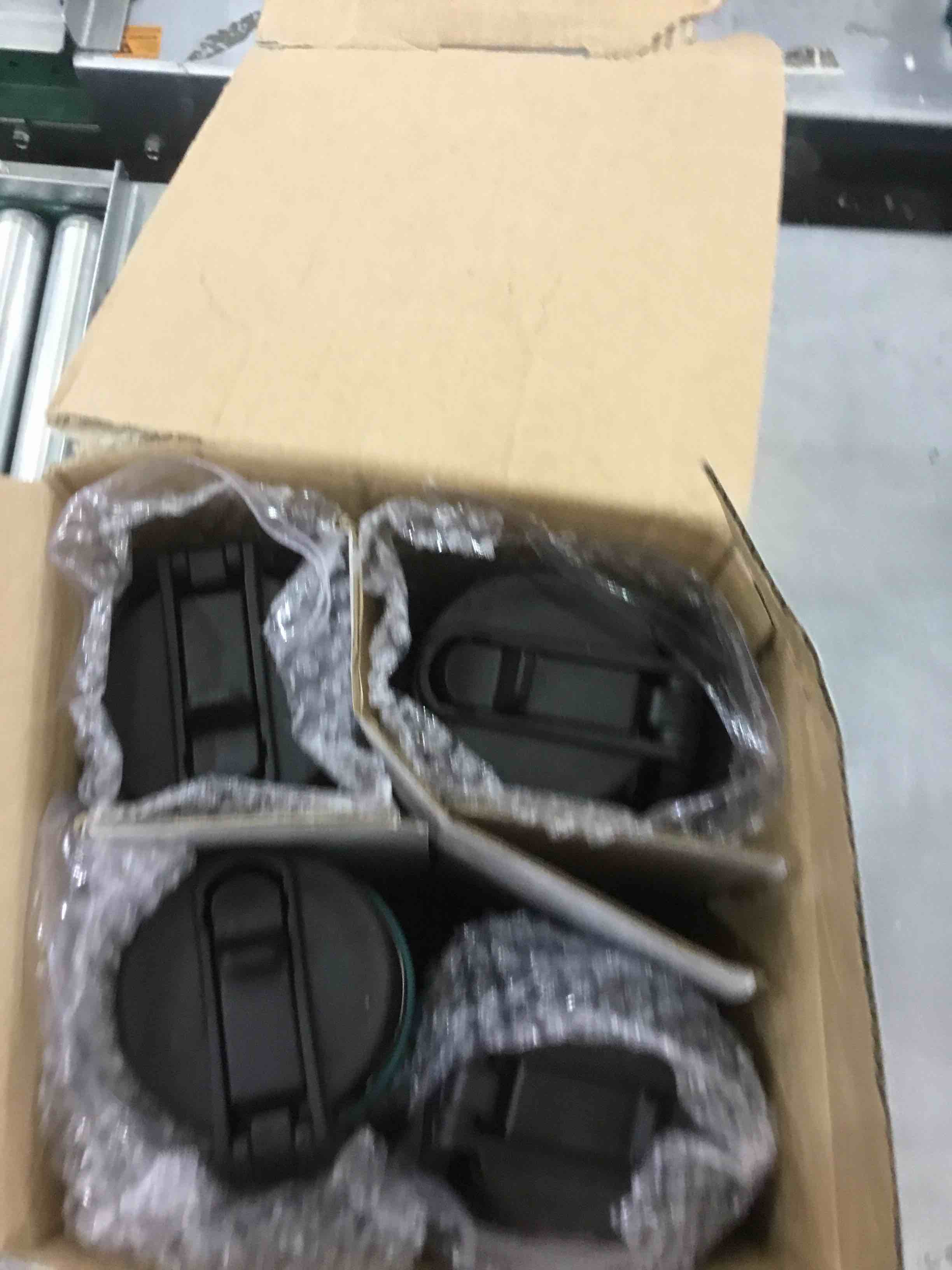 https://s3.amazonaws.com/lotting-images-prod/bidfta/EXS00249082_1685712602824.jpeg