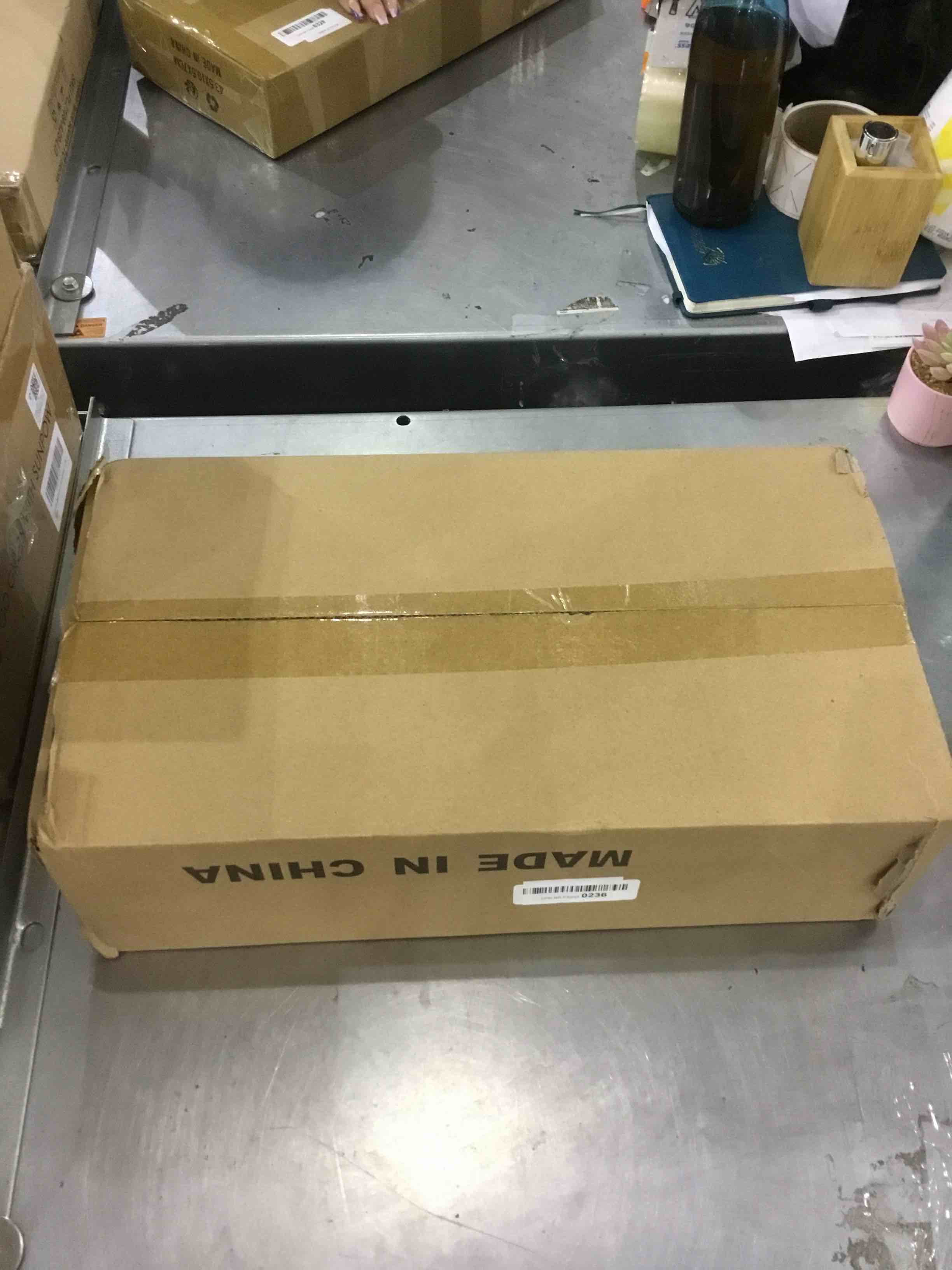 https://s3.amazonaws.com/lotting-images-prod/bidfta/EXS00249276_1685964876379.jpeg