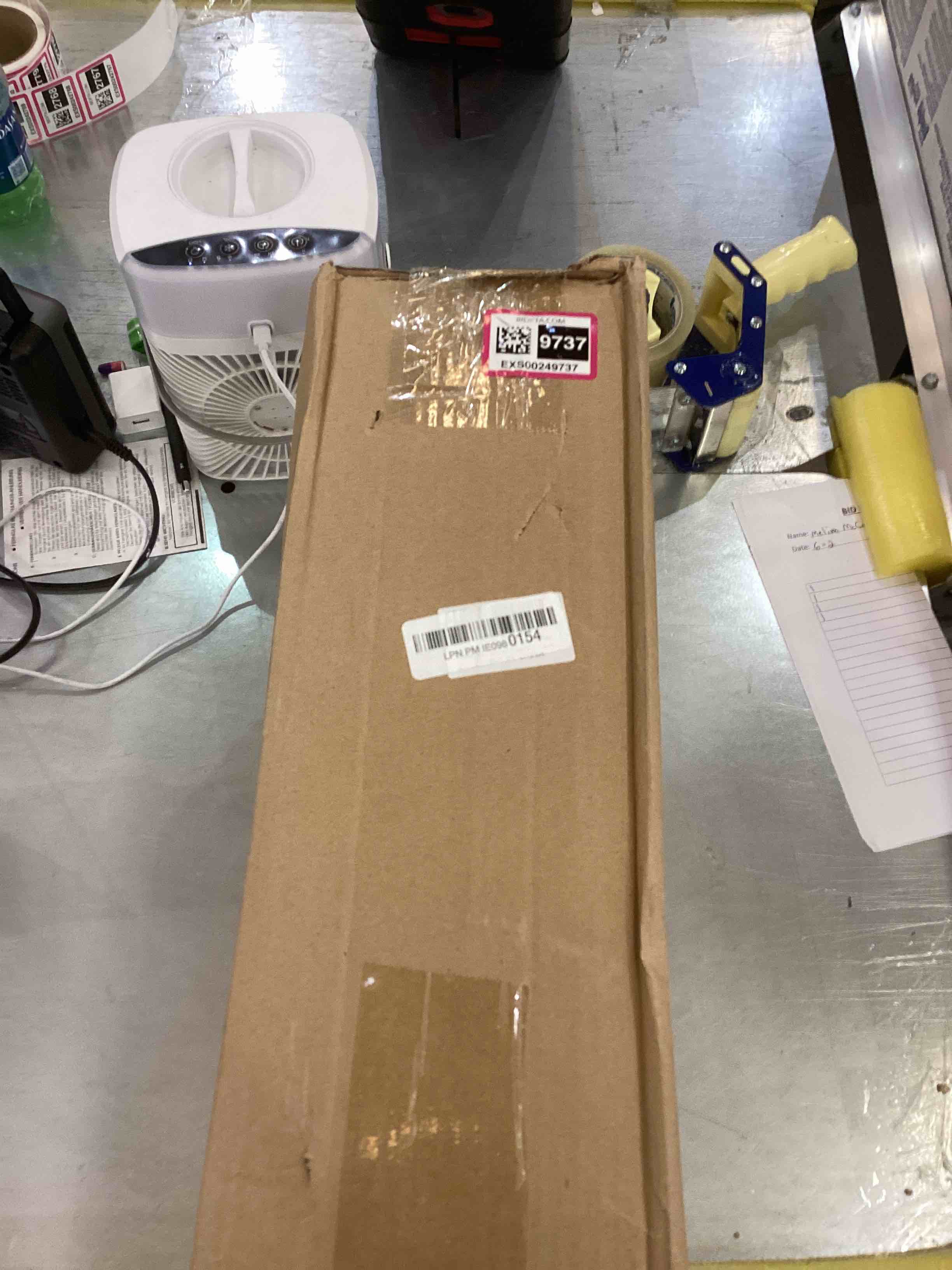 https://s3.amazonaws.com/lotting-images-prod/bidfta/EXS00249737_1685731067713.jpeg
