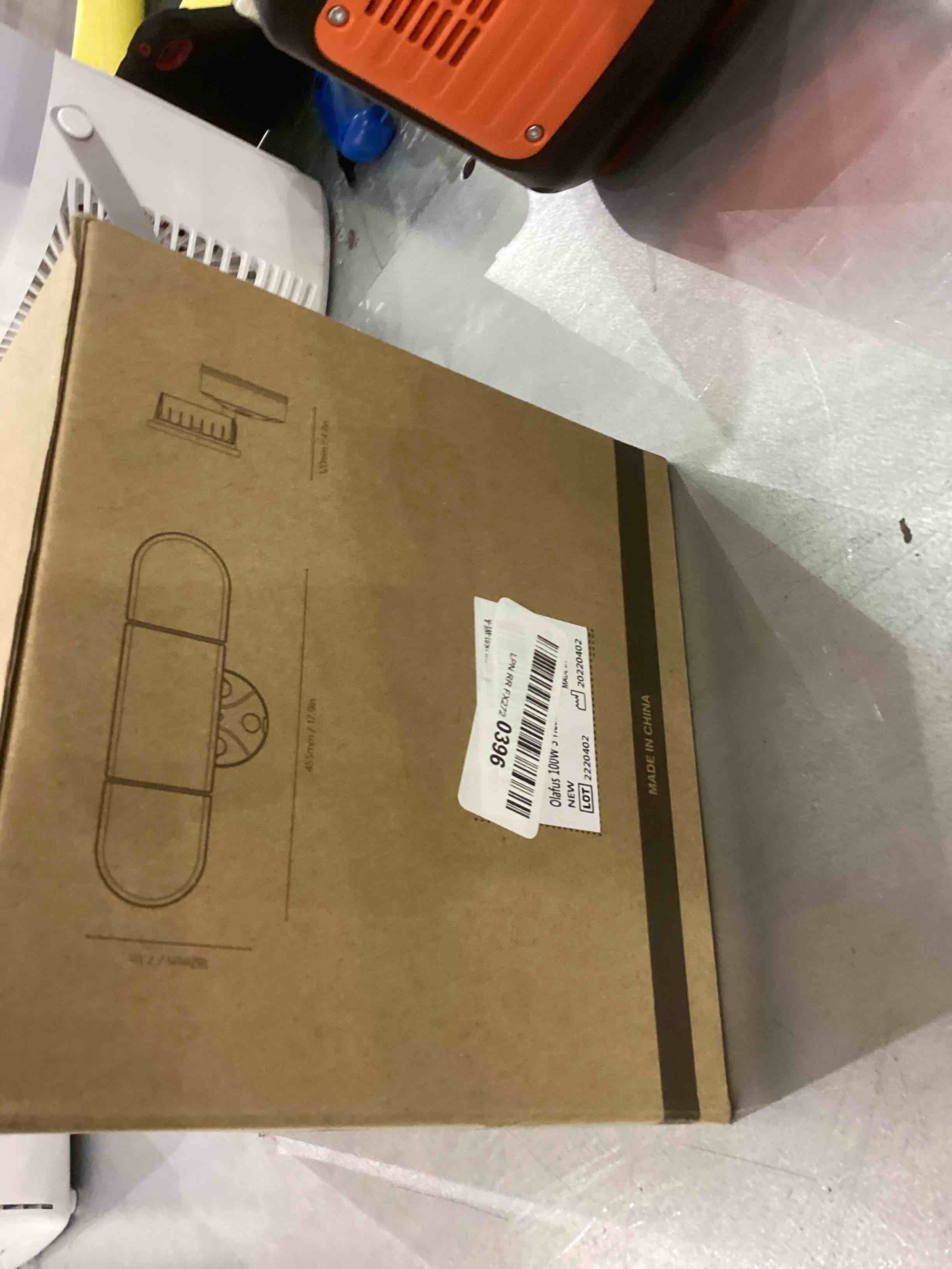 https://s3.amazonaws.com/lotting-images-prod/bidfta/EXS00249762_1685968216520.jpeg