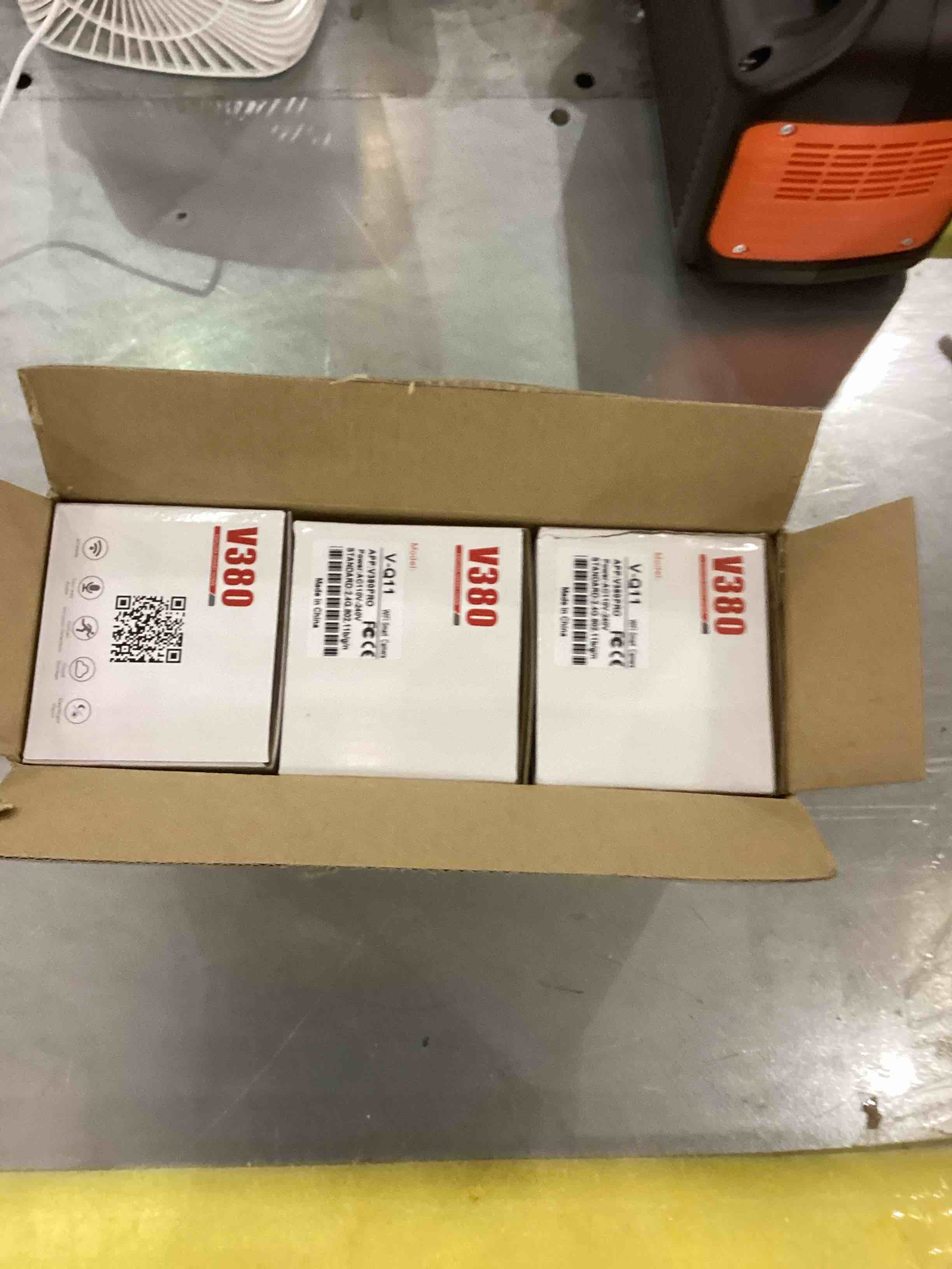 https://s3.amazonaws.com/lotting-images-prod/bidfta/EXS00249764_1685968440586.jpeg