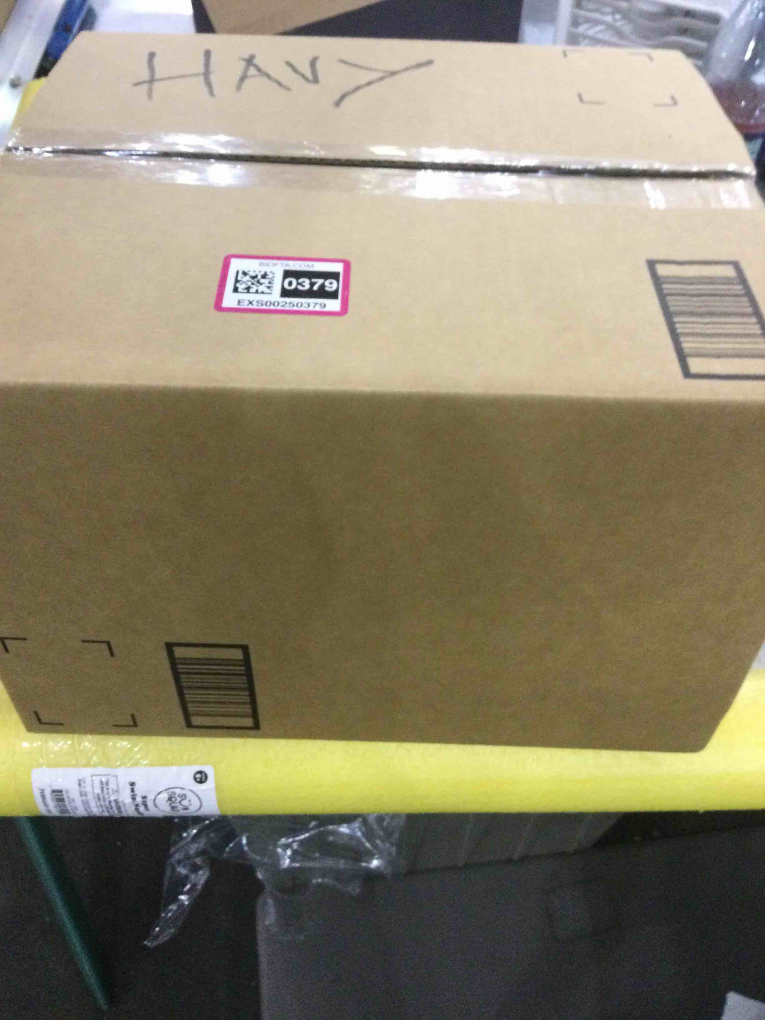 https://s3.amazonaws.com/lotting-images-prod/bidfta/EXS00250379_1685623126083.jpeg