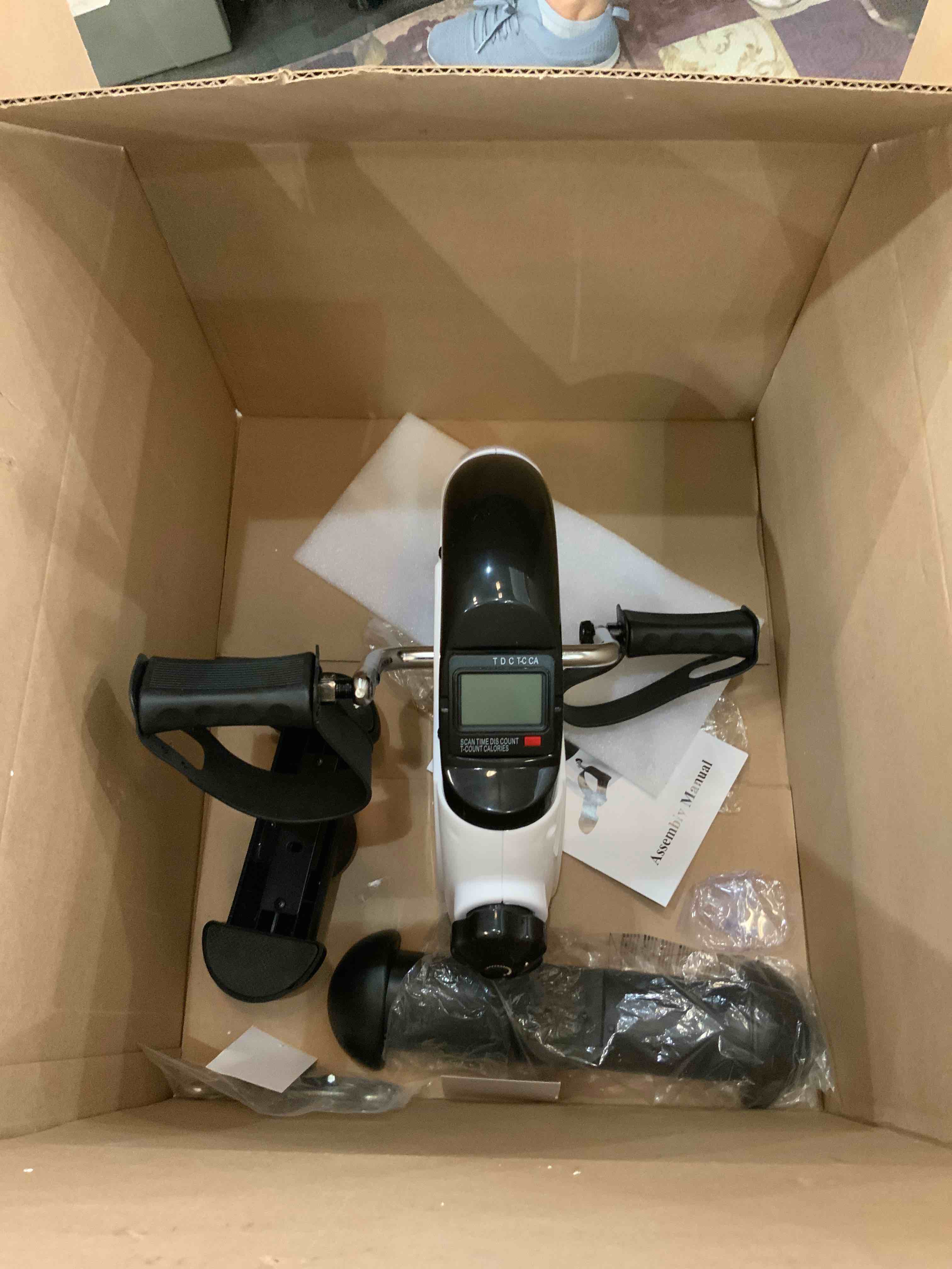 https://s3.amazonaws.com/lotting-images-prod/bidfta/EXS00251066_1685028503350.jpeg