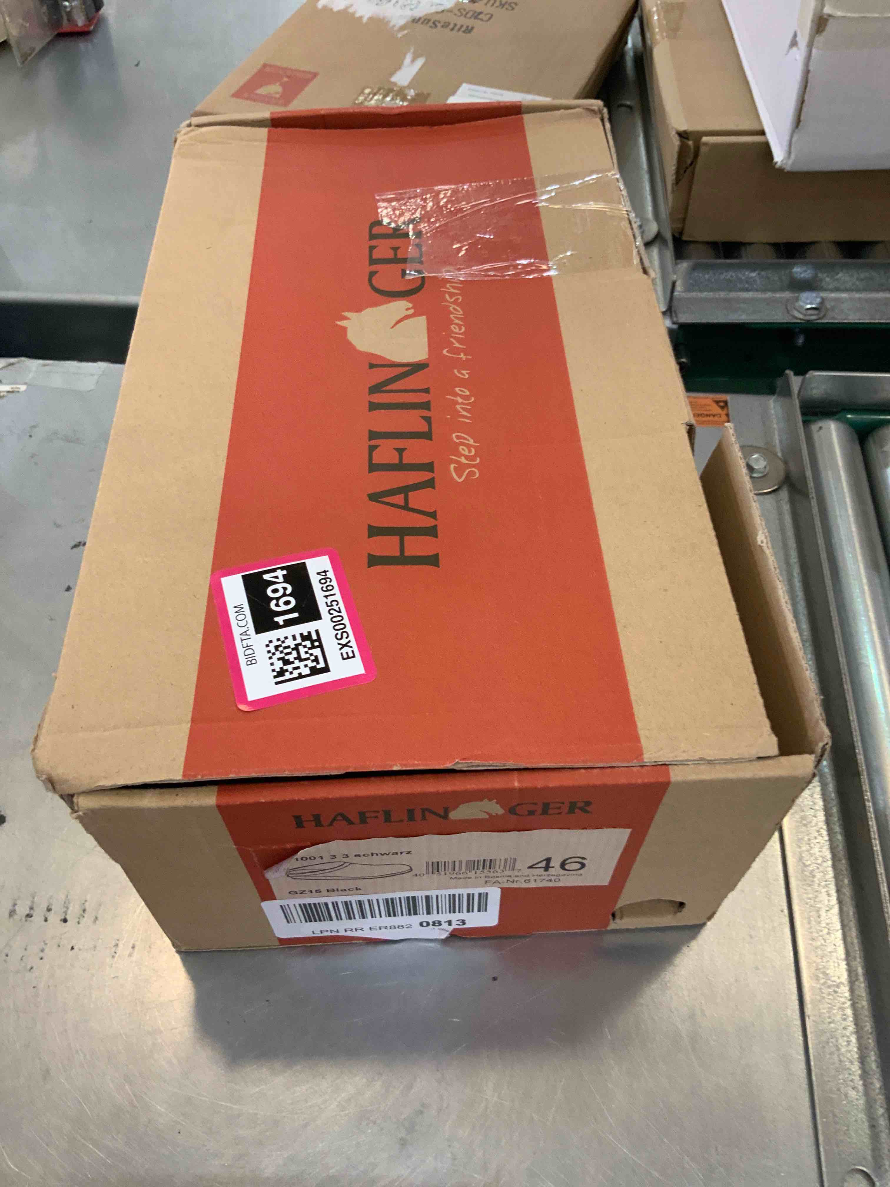 https://s3.amazonaws.com/lotting-images-prod/bidfta/EXS00251694_1685553121237.jpeg