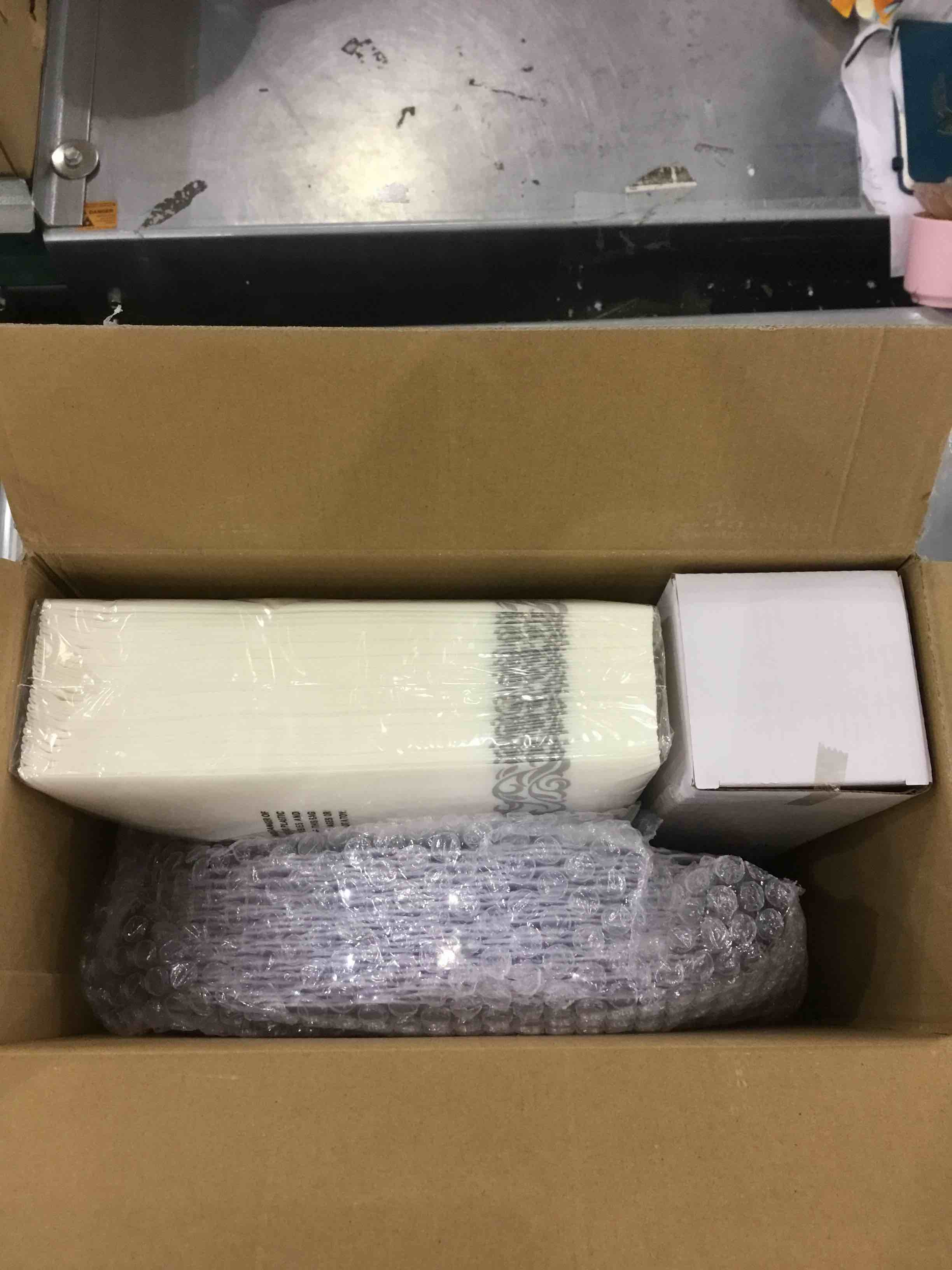 https://s3.amazonaws.com/lotting-images-prod/bidfta/EXS00253230_1686312492041.jpeg