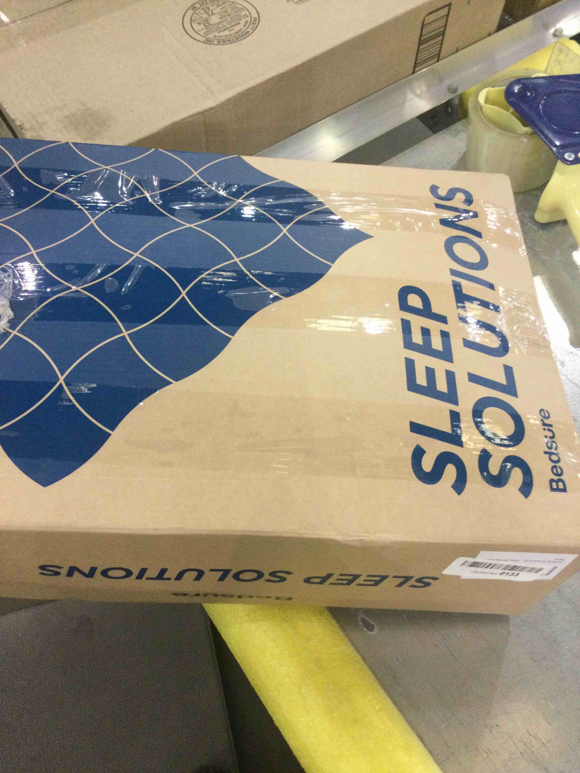 Bedsure Queen Comforter Set - Cooling & Warm Bed Set with Comforter, 3 Pieces All Season Reversible Dual Side Cooling Queen Comforter with 2 Pillow Shams (Sage Green, 88''x88'')