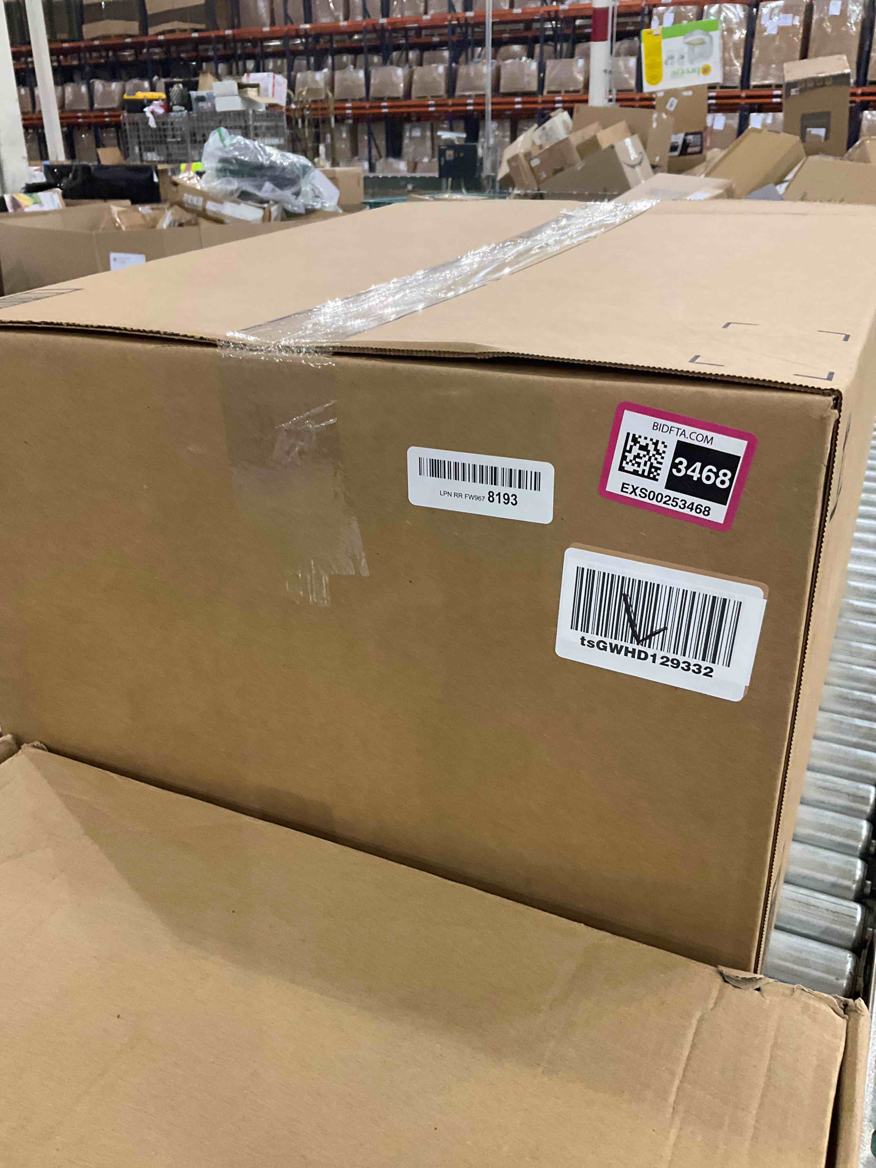 https://s3.amazonaws.com/lotting-images-prod/bidfta/EXS00253468_1686149595102.jpeg