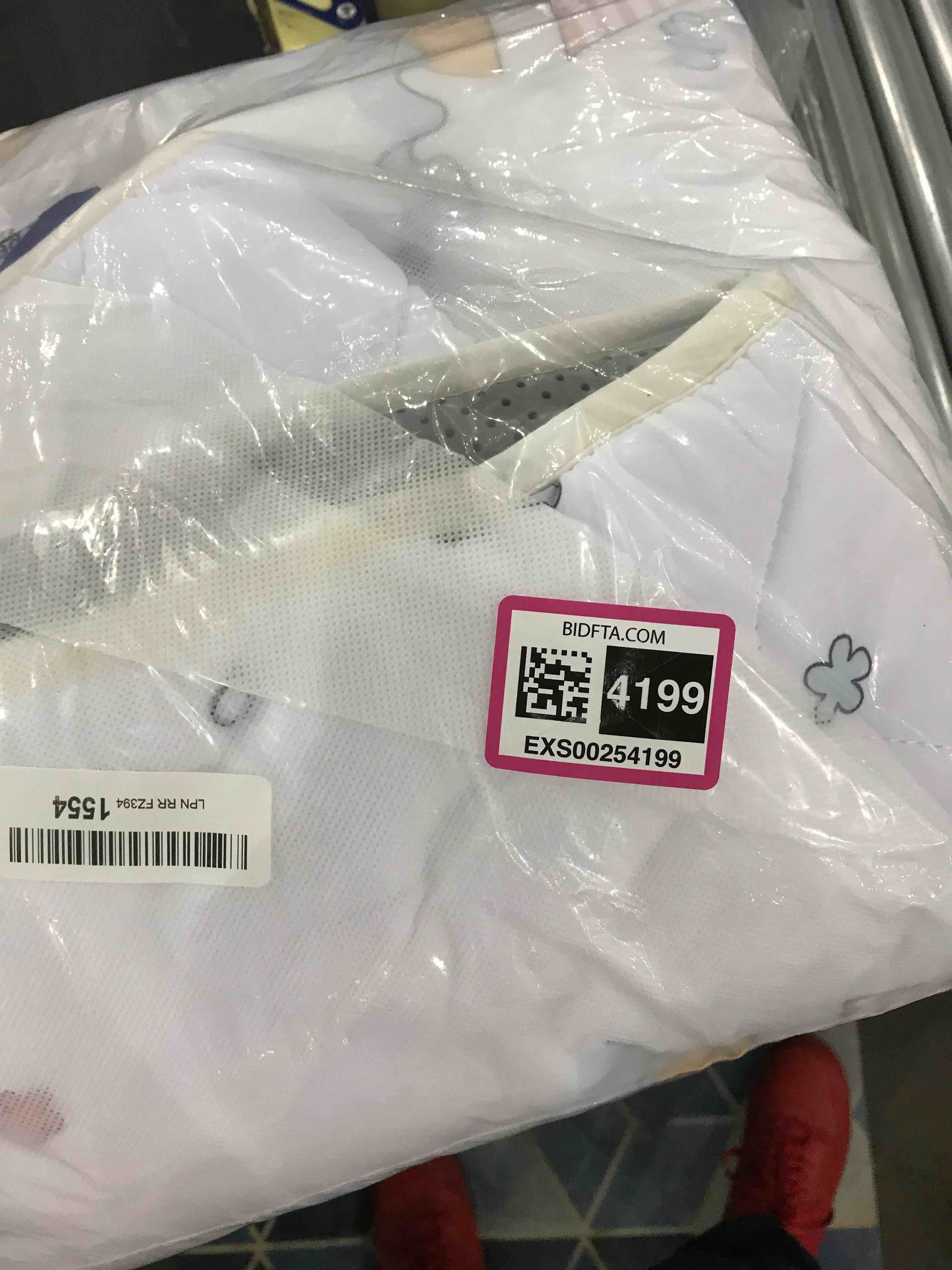 https://s3.amazonaws.com/lotting-images-prod/bidfta/EXS00254199_1684497740975.jpeg