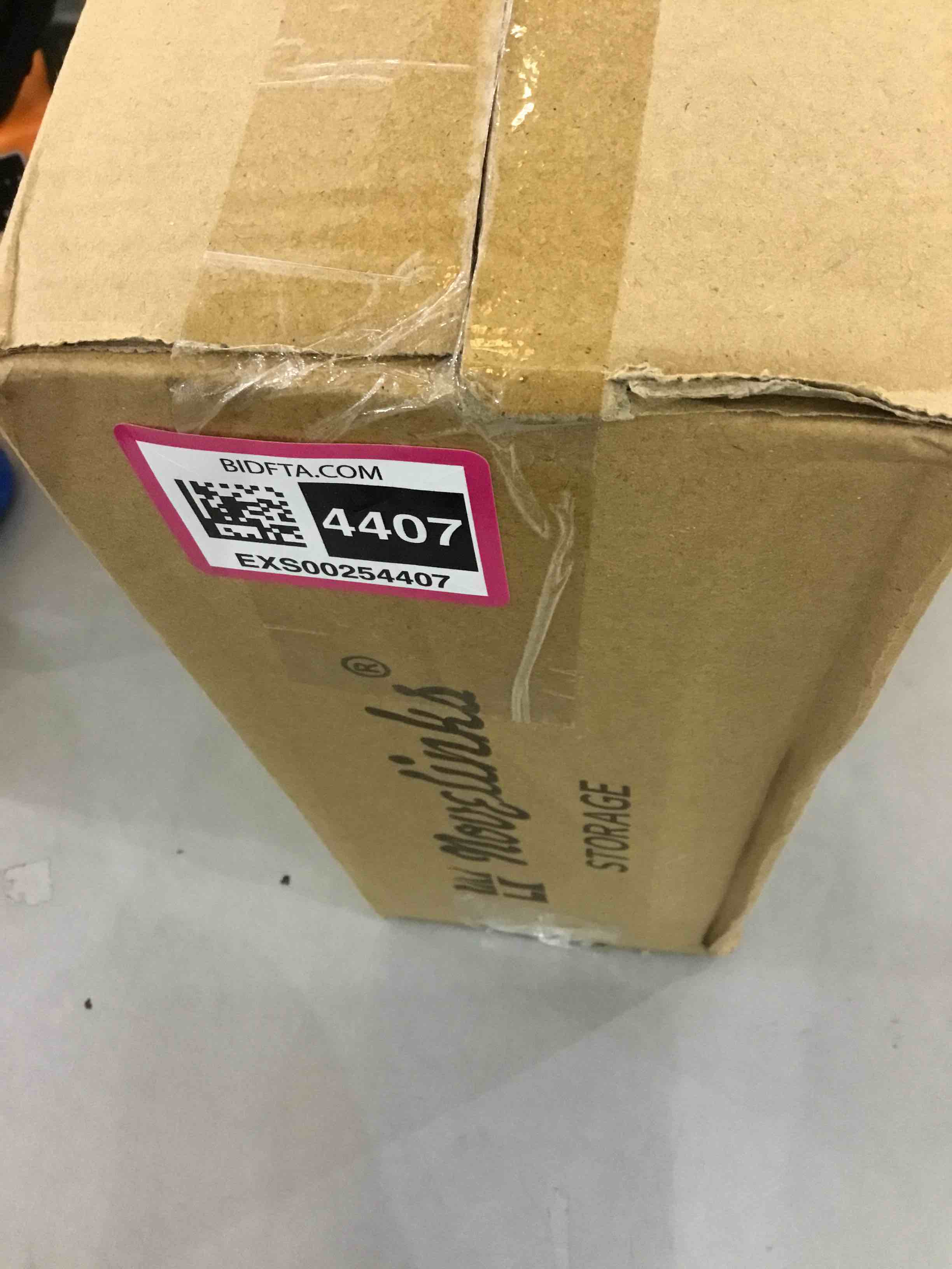 https://s3.amazonaws.com/lotting-images-prod/bidfta/EXS00254407_1685108133724.jpeg
