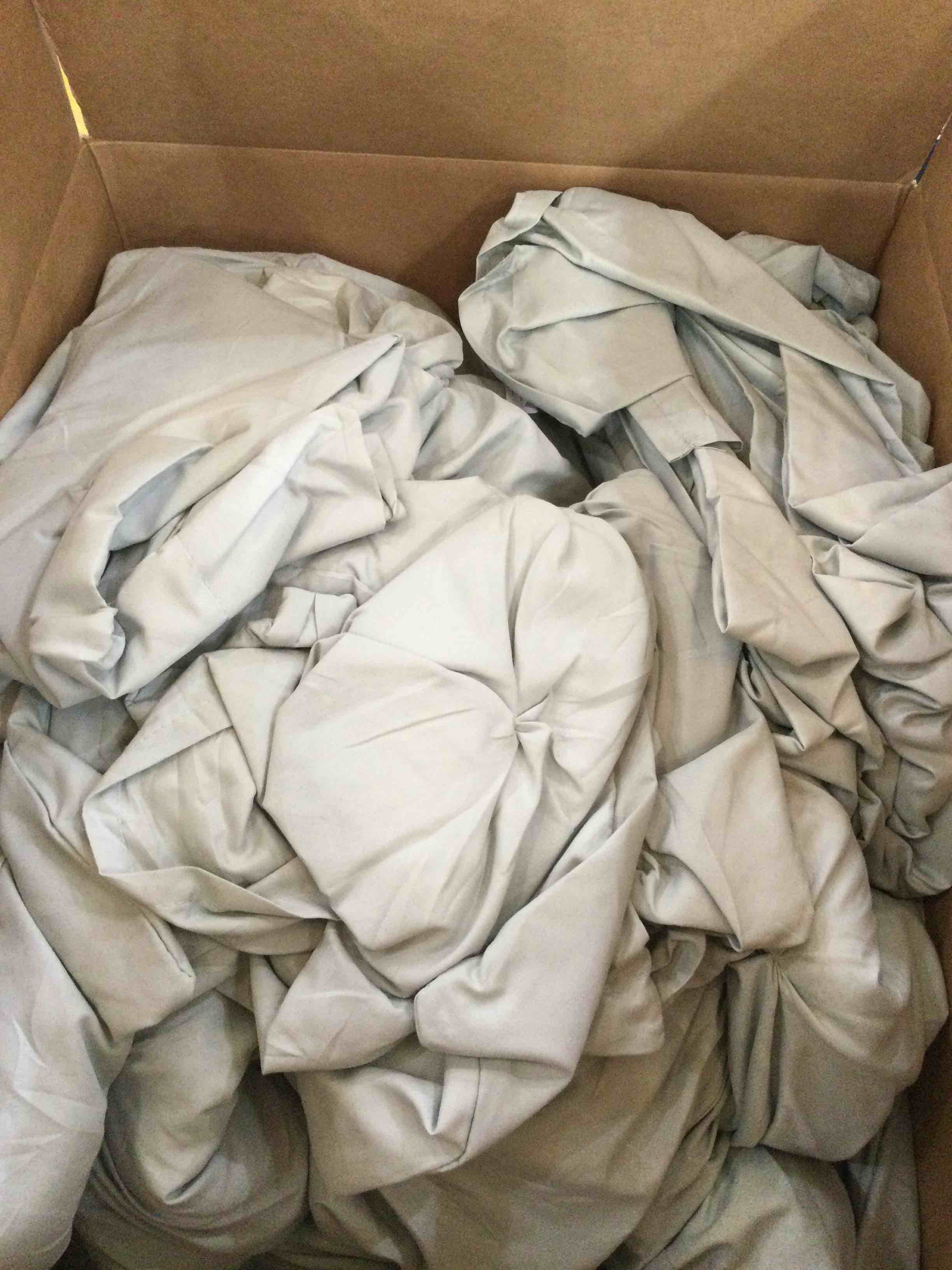 https://s3.amazonaws.com/lotting-images-prod/bidfta/EXS00254723_1685726953383.jpeg