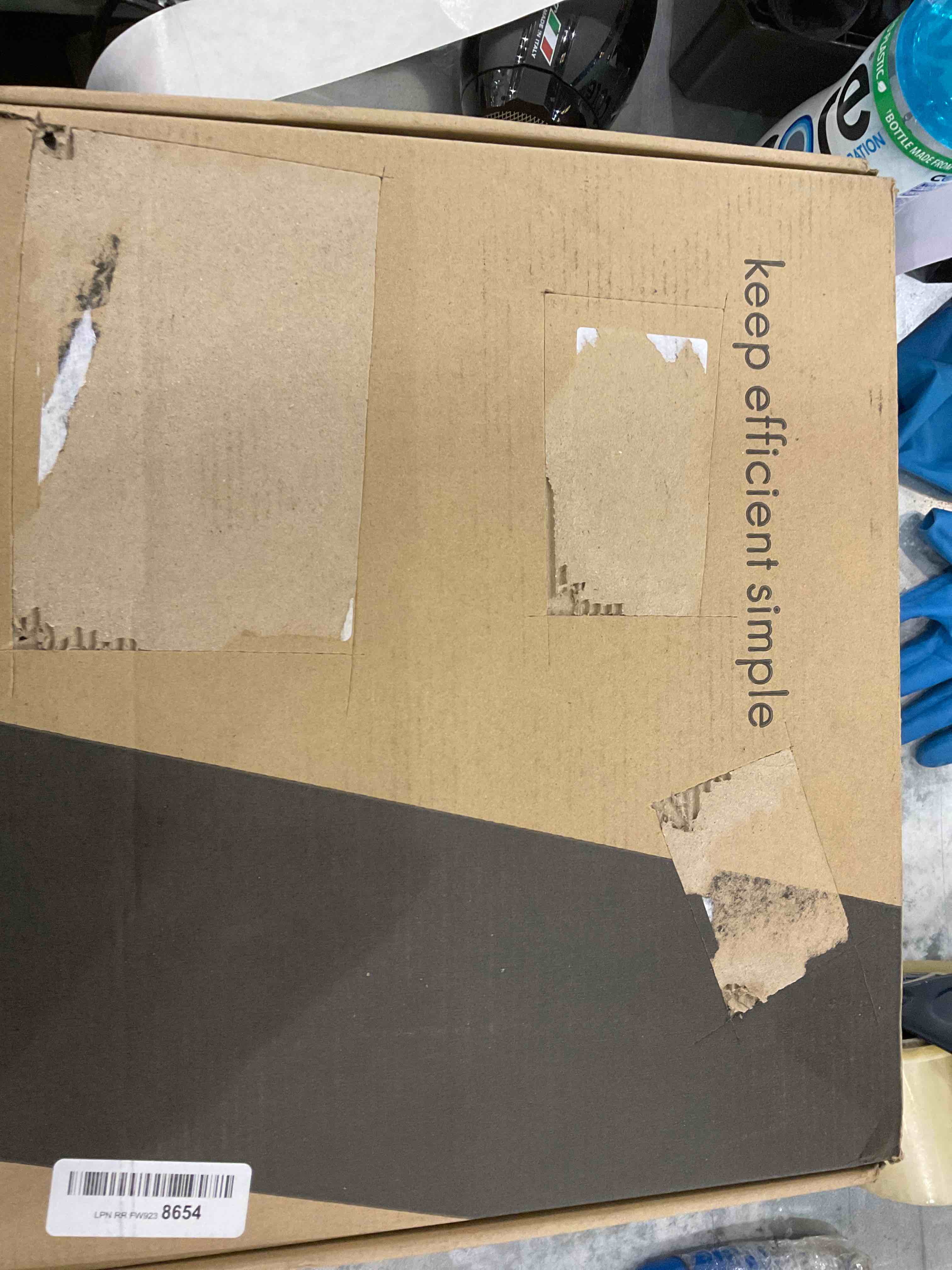 https://s3.amazonaws.com/lotting-images-prod/bidfta/EXS00255228_1685623837061.jpeg