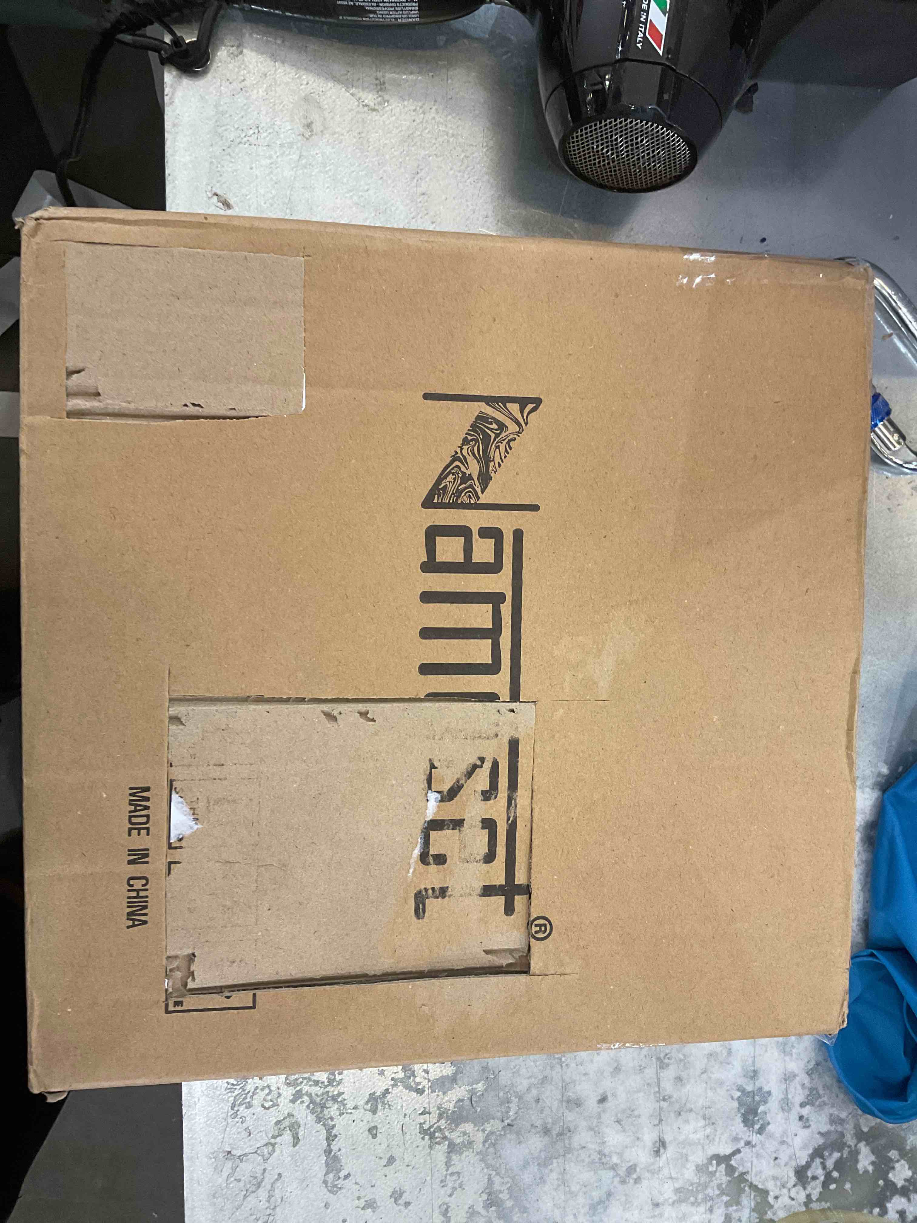 https://s3.amazonaws.com/lotting-images-prod/bidfta/EXS00255282_1685633798822.jpeg