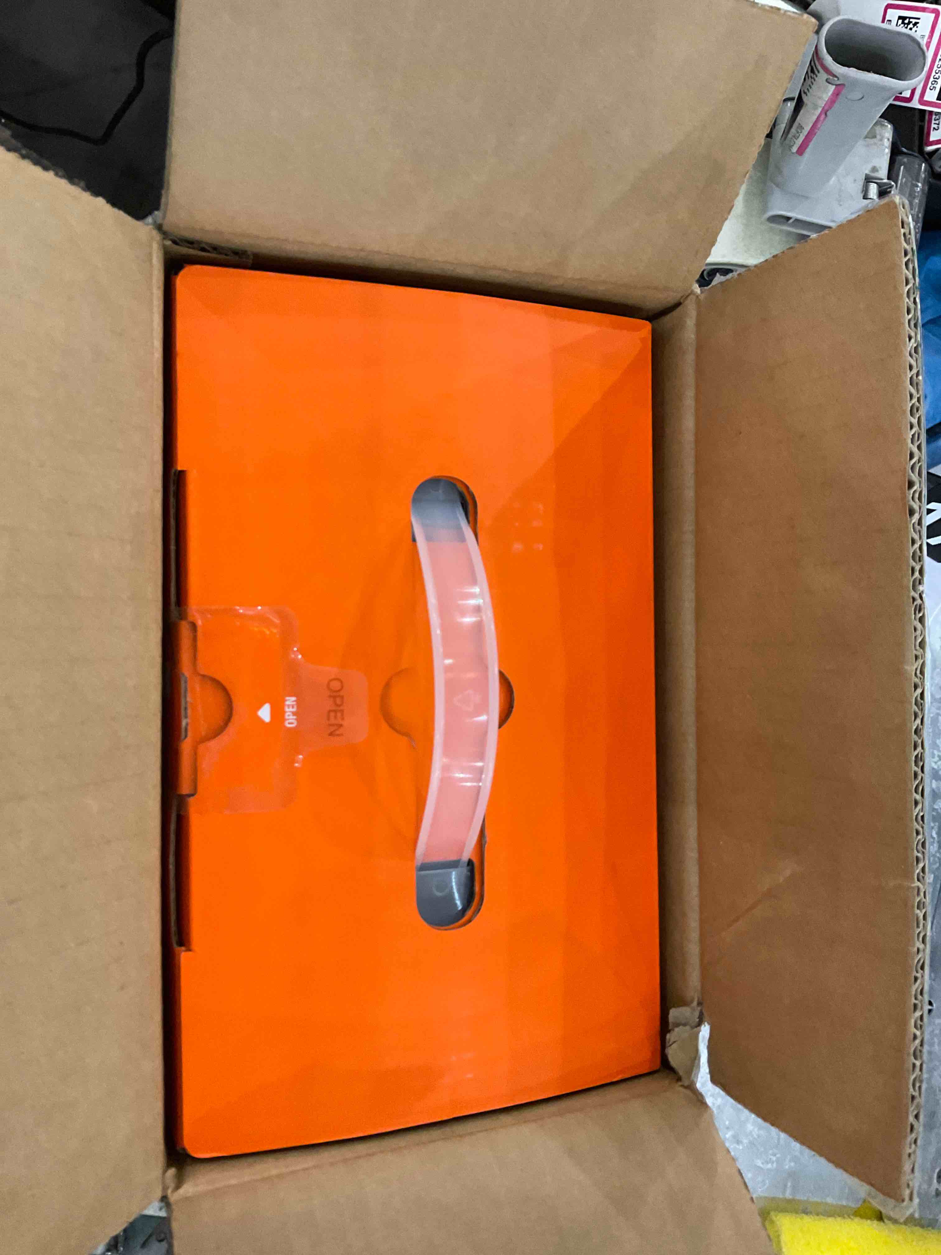 https://s3.amazonaws.com/lotting-images-prod/bidfta/EXS00255364_1685967773415.jpeg